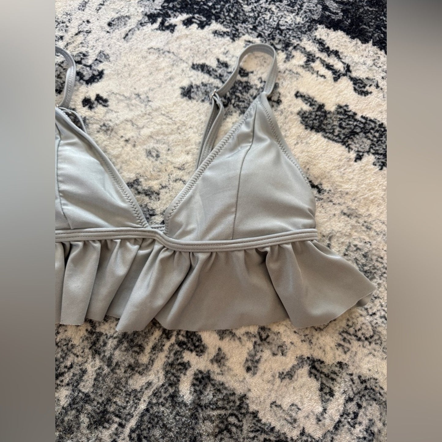 Pre-Owned SM Unbranded Grey Ruffle Bikini Bottom