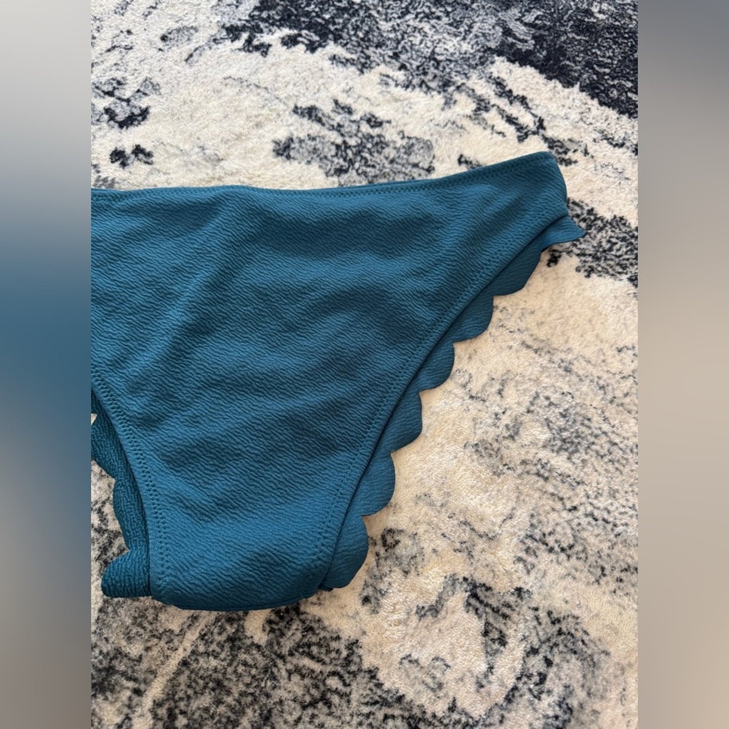 Pre-Owned LG Cupshe Teal Bikini Bottom