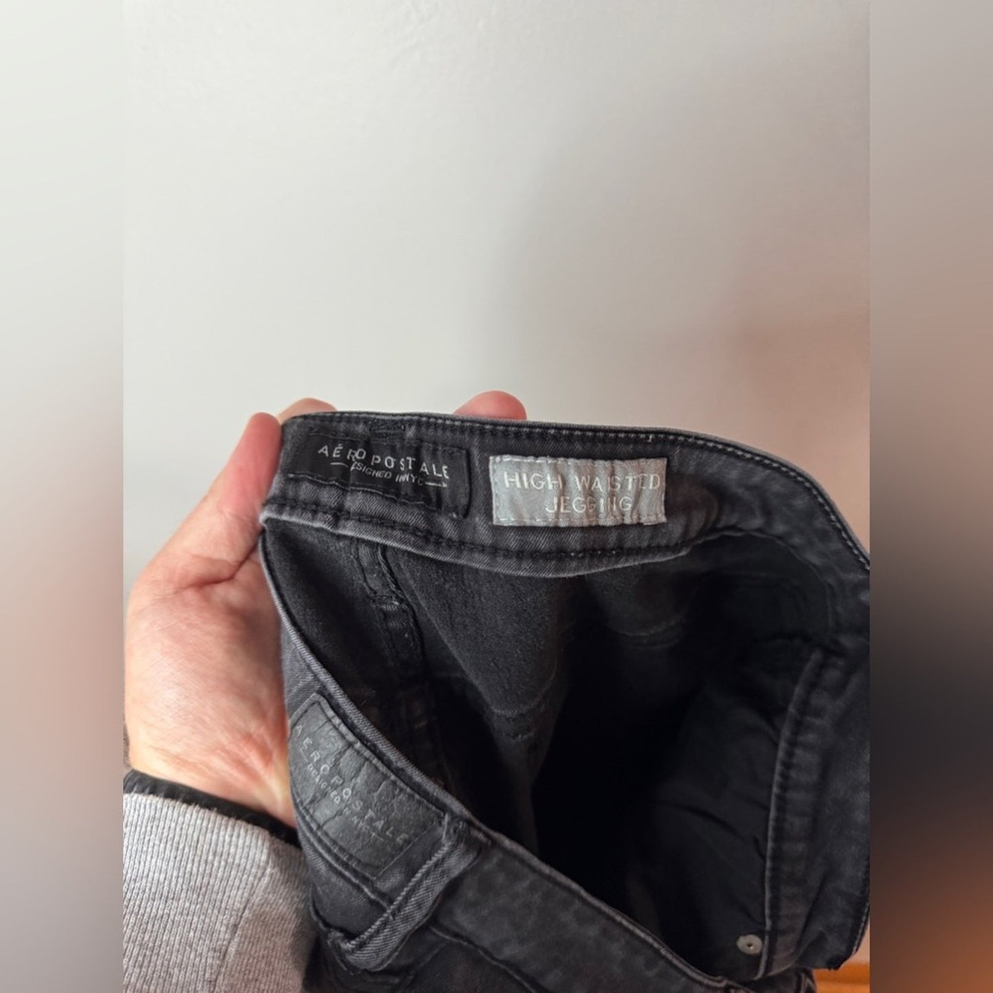 Pre-Owned Size 10 Regular Aeropostale Black High Waisted Jegging