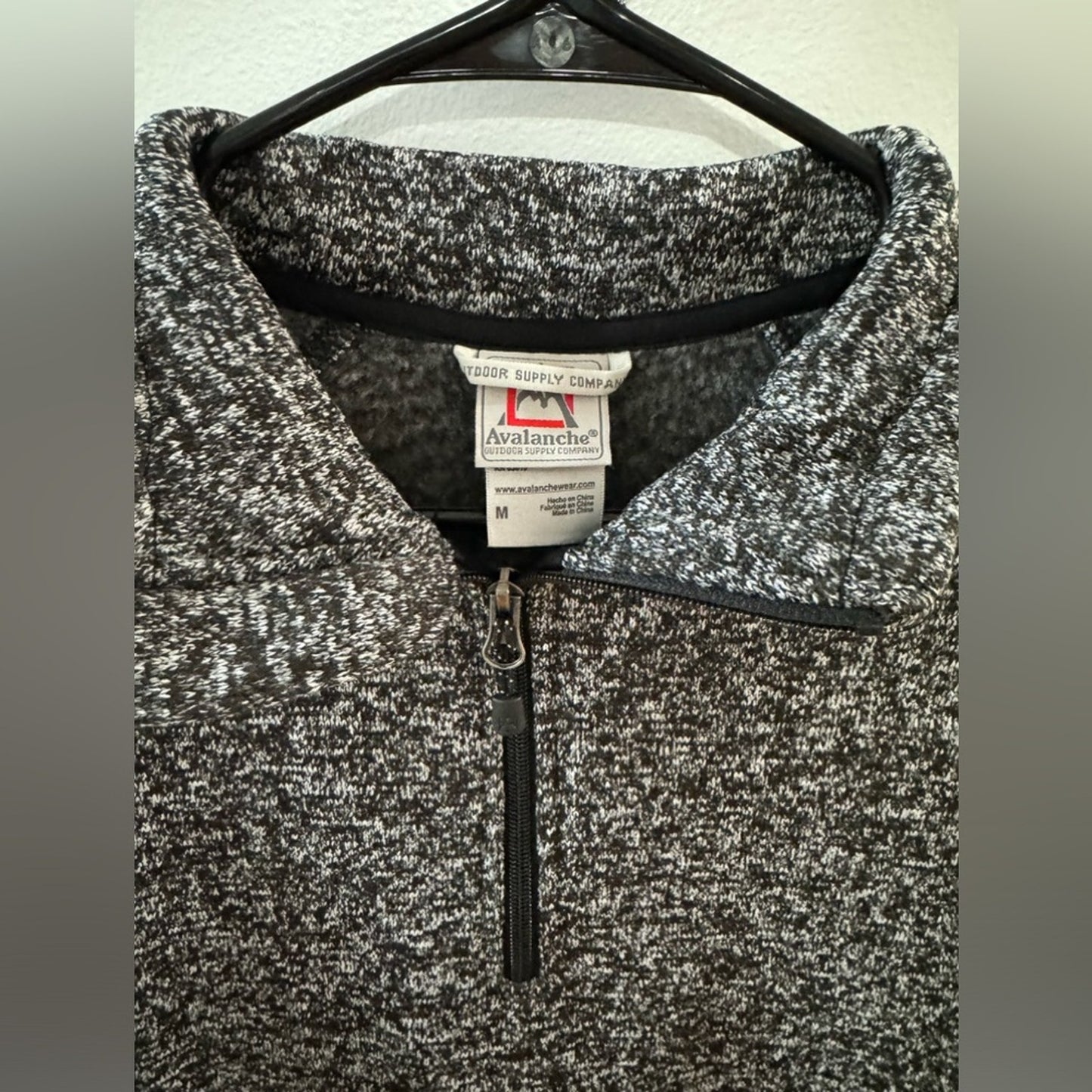 Pre-Owned MD Avalanche Outdoor Supply Company Black/Grey Quarter Zip Jacket