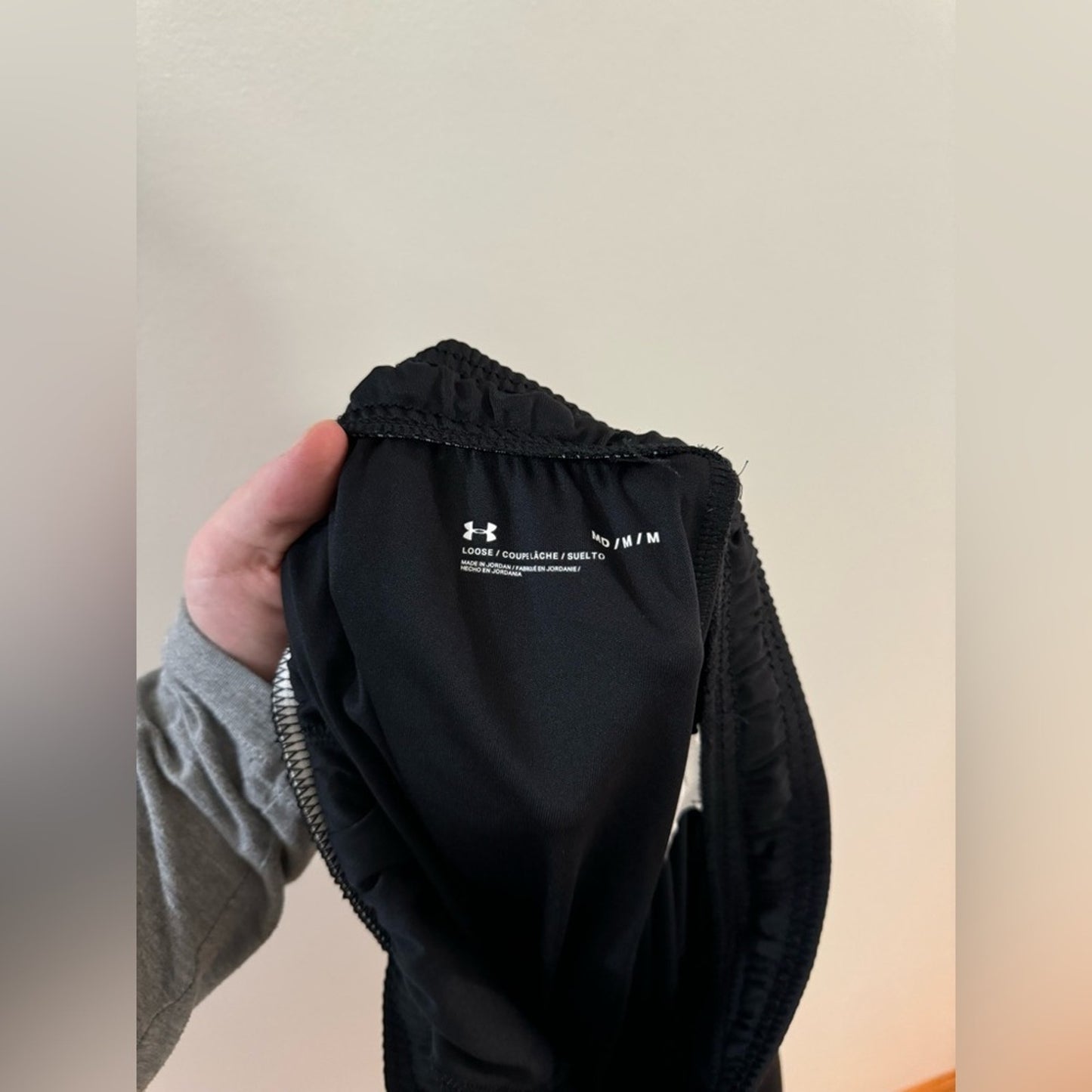 Pre-Owned MD Under Armour Black Loose Fit Graphic Athletic Shorts