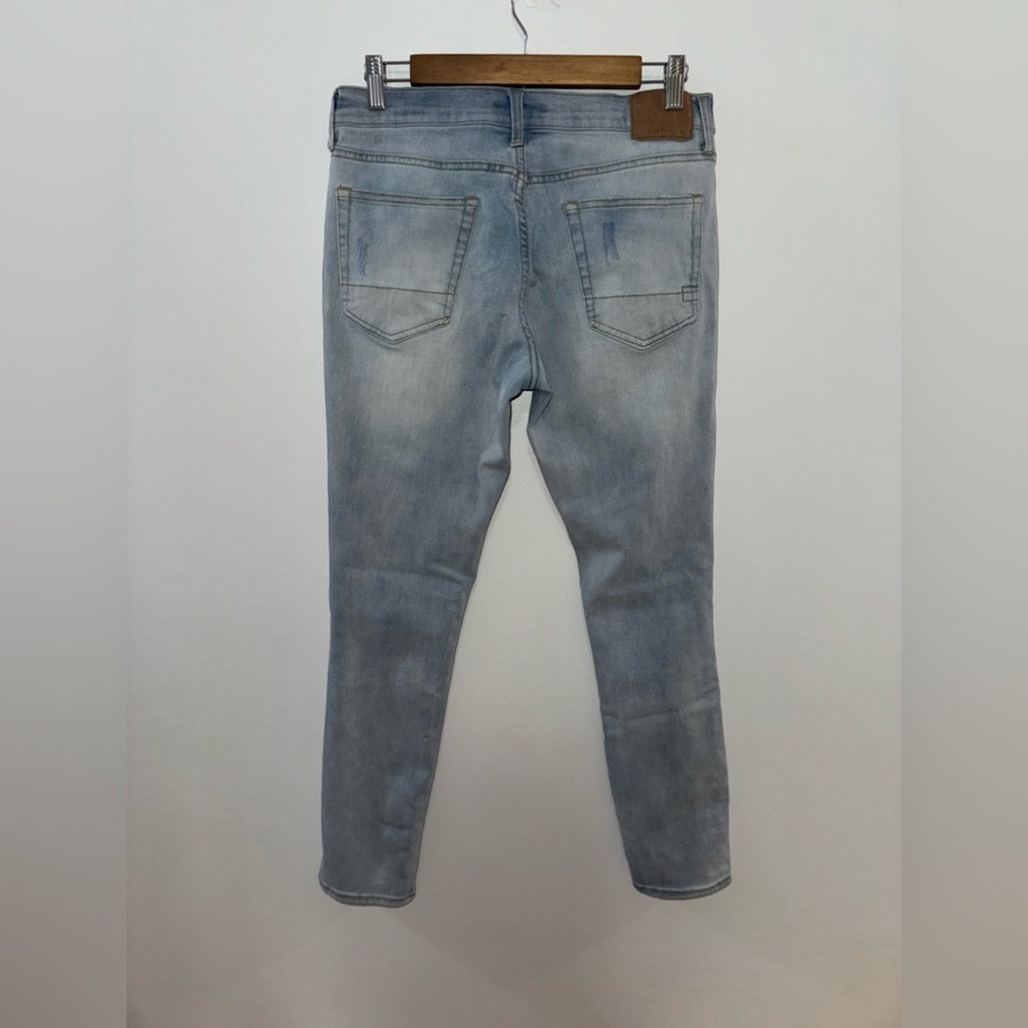 Pre-Owned W31xL32 Aeropostale Light Blue Distressed Super Skinny Jeans
