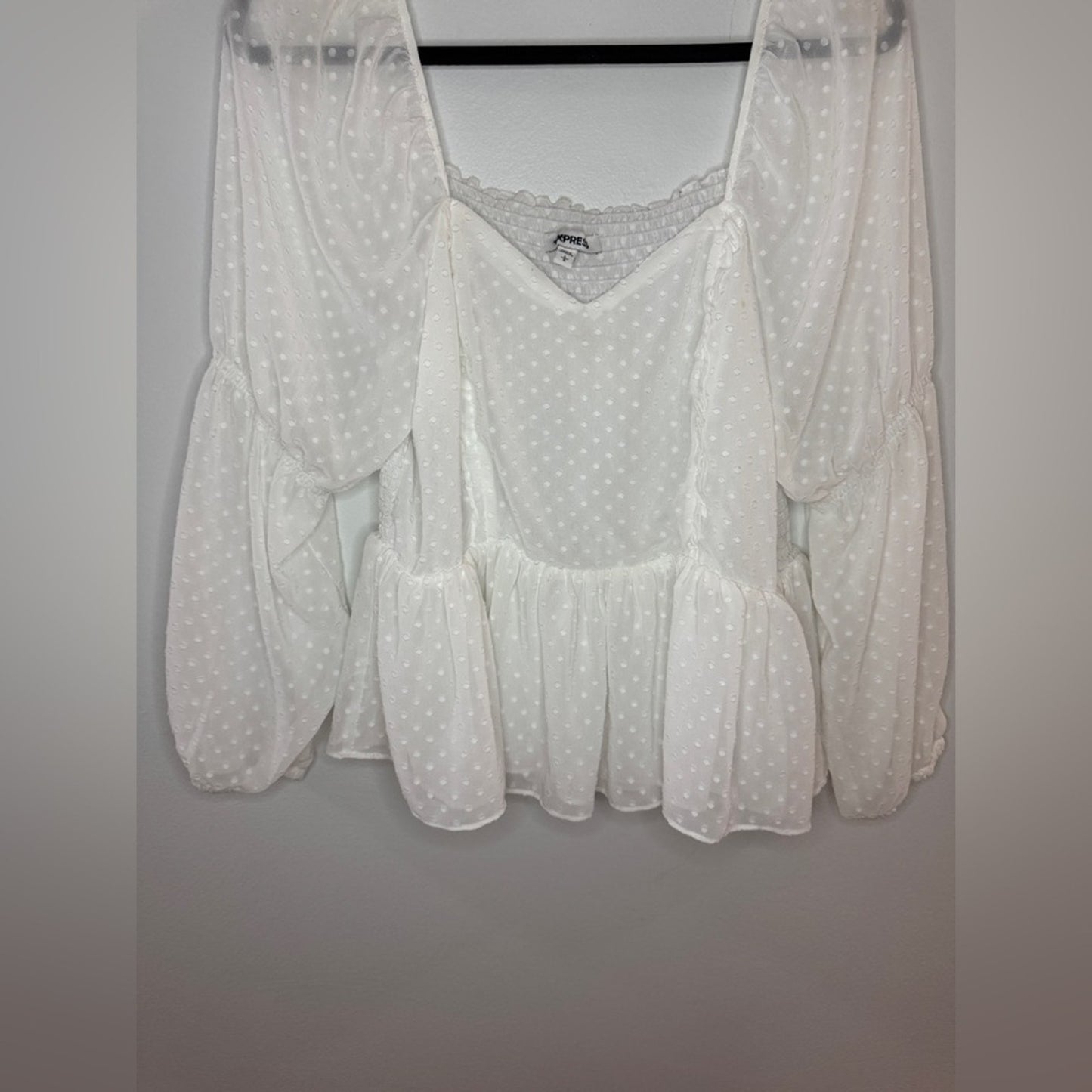 Pre-Owned LG Express White Polka Dot Long Sleeve Top
