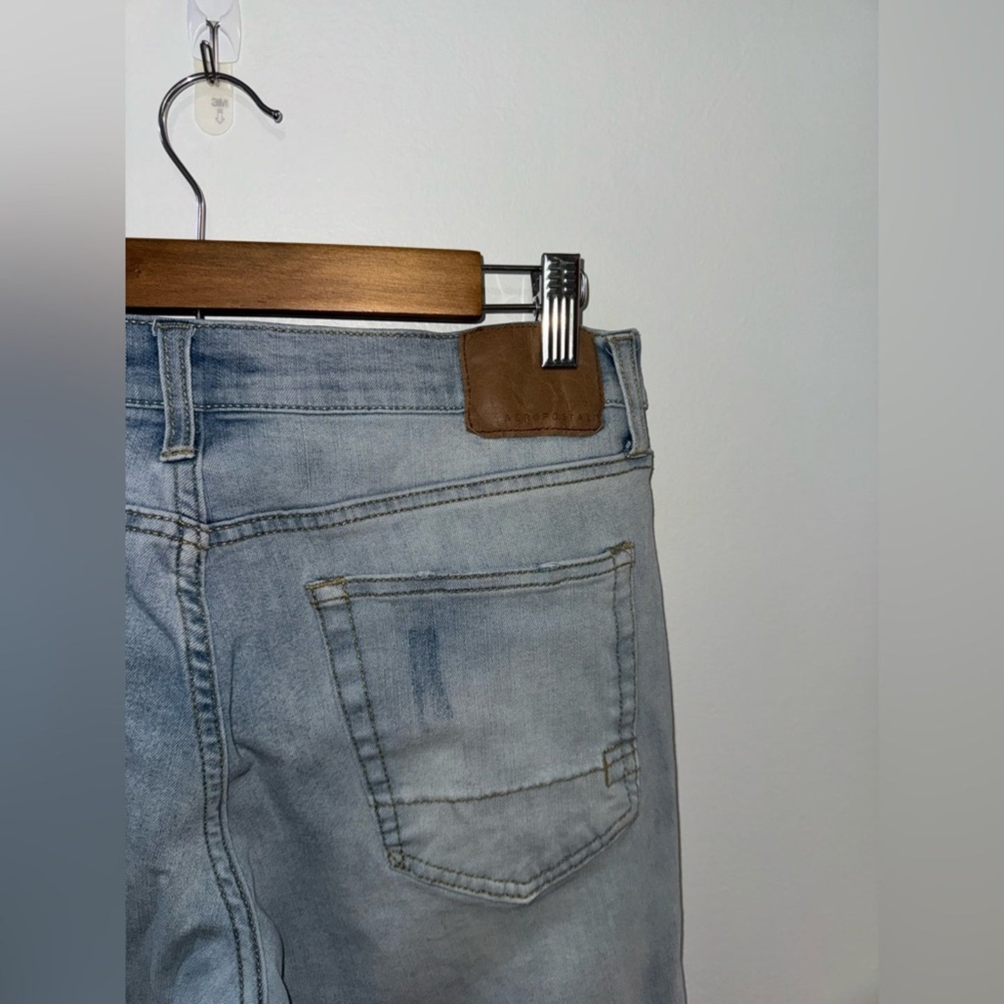 Pre-Owned W31xL32 Aeropostale Light Blue Distressed Super Skinny Jeans