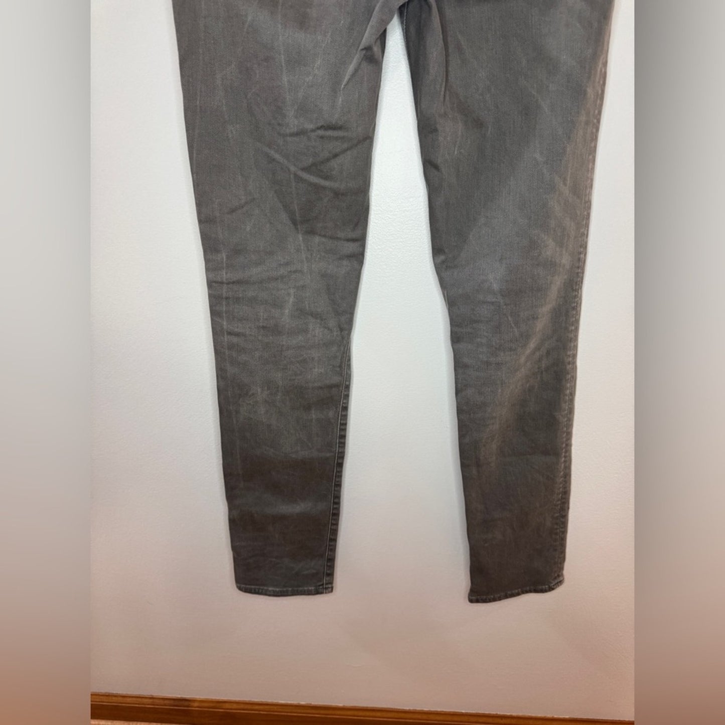 Pre-Owned W30xL34 American Eagle Grey Slim Jeans