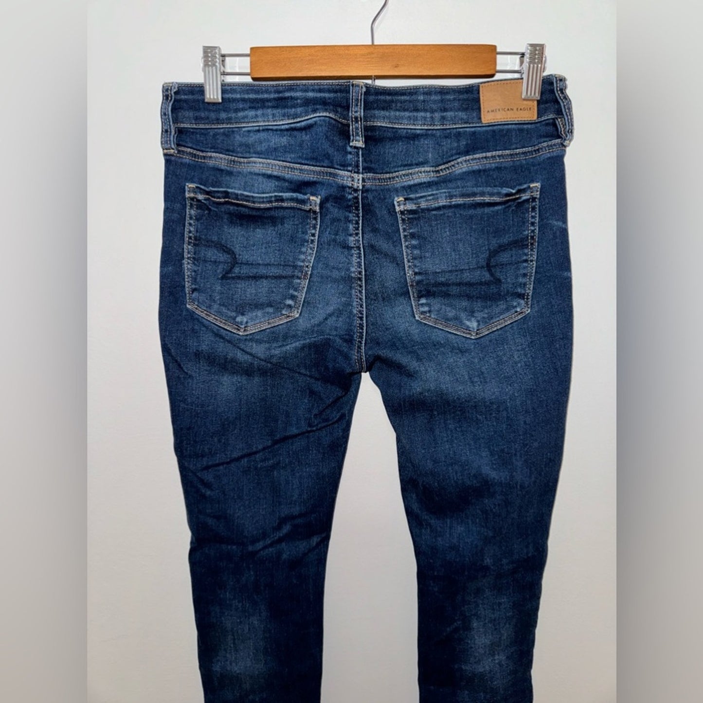 Pre-Owned Size 10 Short American Eagle Dark Blue Distressed Jegging