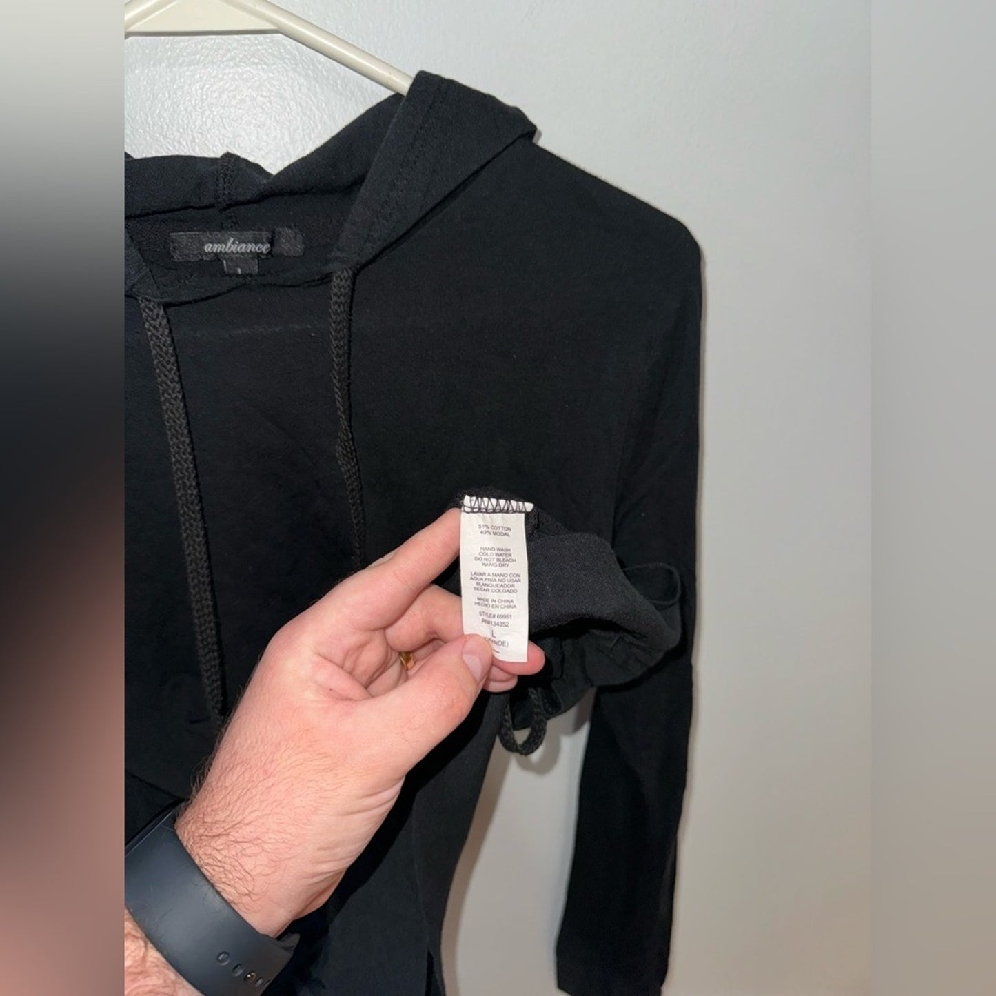 Pre-Owned LG Ambiance Black Light Weight Hoodie