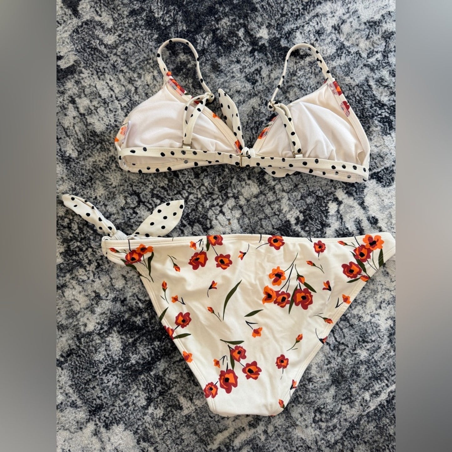 Pre-Owned LG Xhilaration White Floral Print Bikini Top and Bottom Set