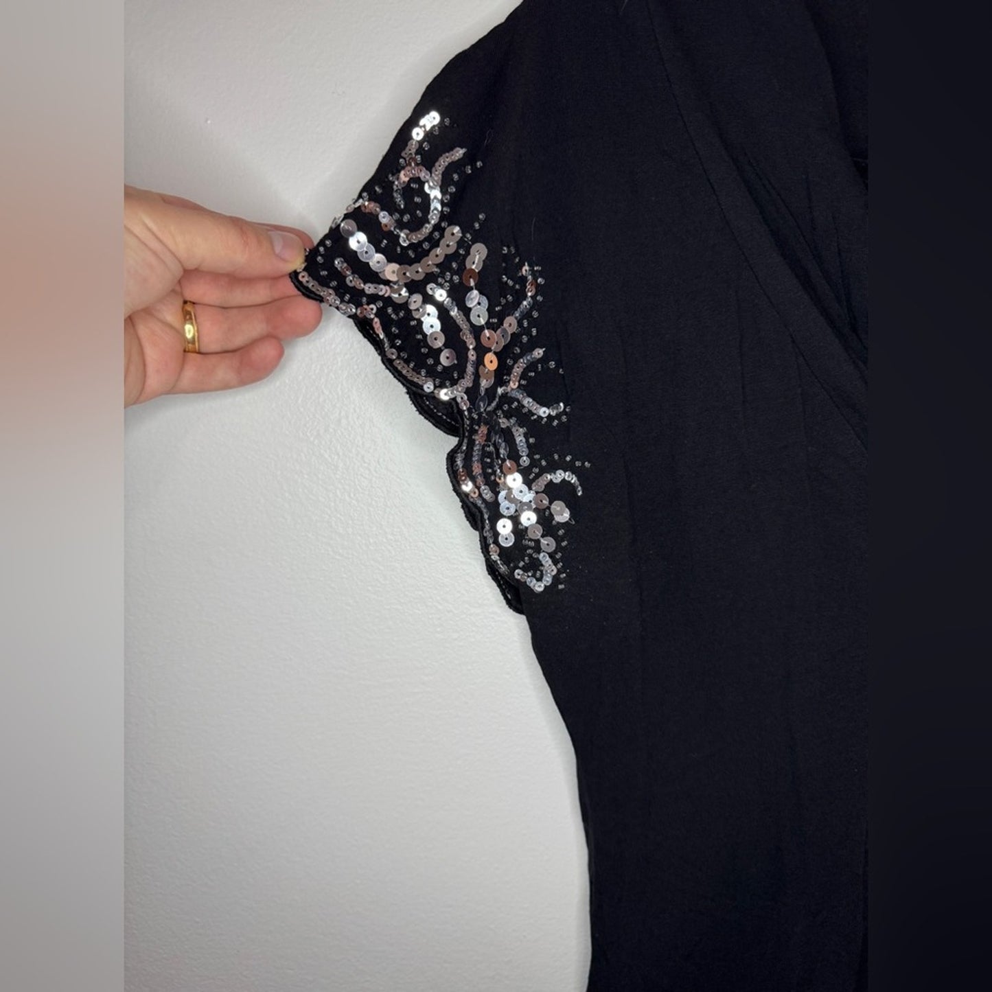Pre-Owned MD Willi Smith Black Sequin Sleeves Top