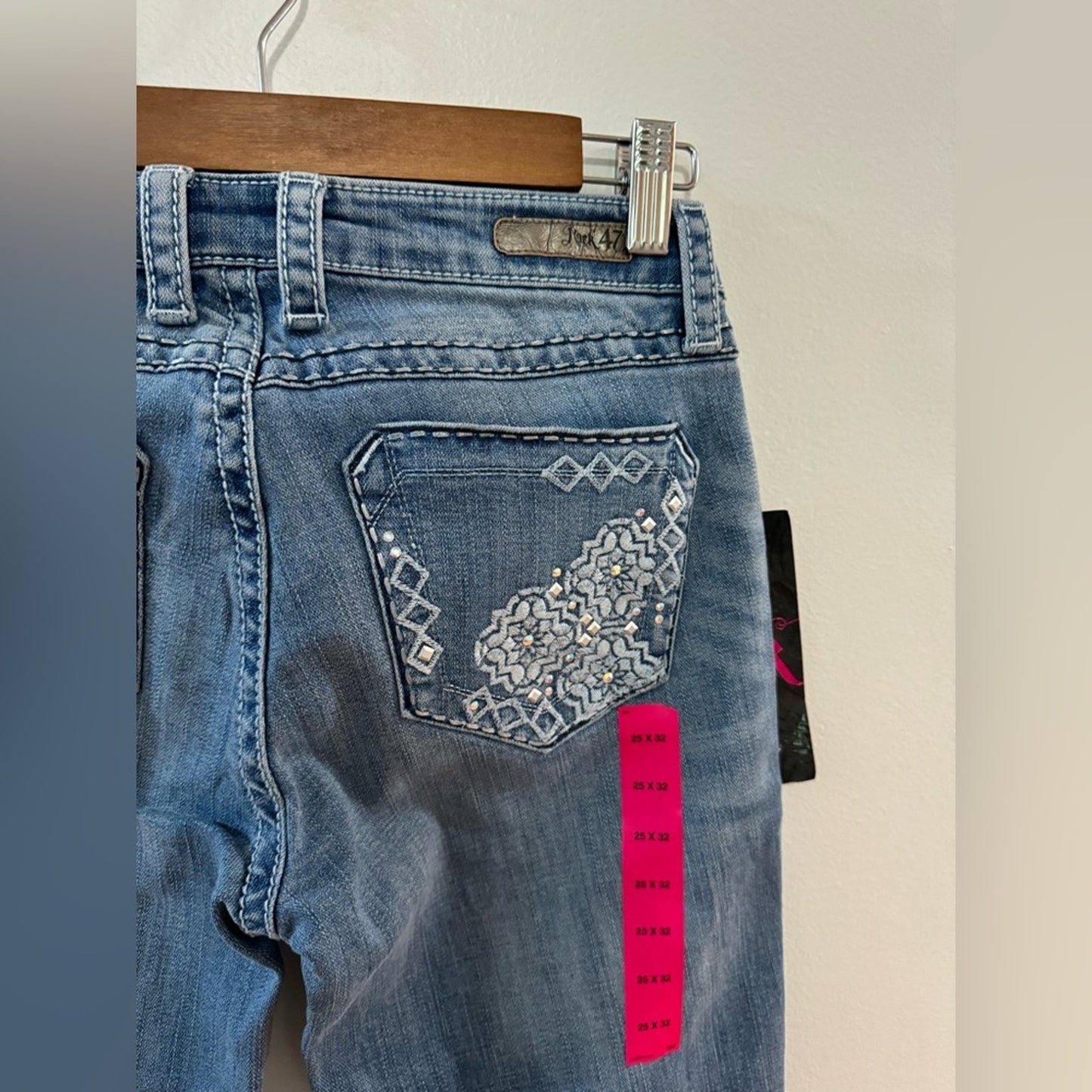 NWT W25xL32 Rock 47 by Wrangler Light Blue Low Rise Embellished Boot Cut Jeans