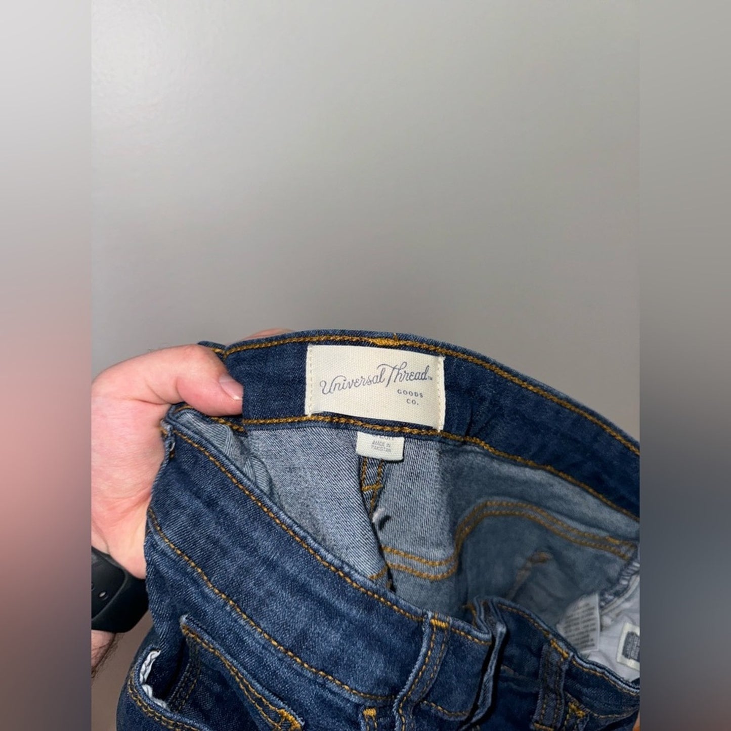 Pre-Owned Size 6 Universal Threads Co Dark Blue Mid Size Skinny Jeans