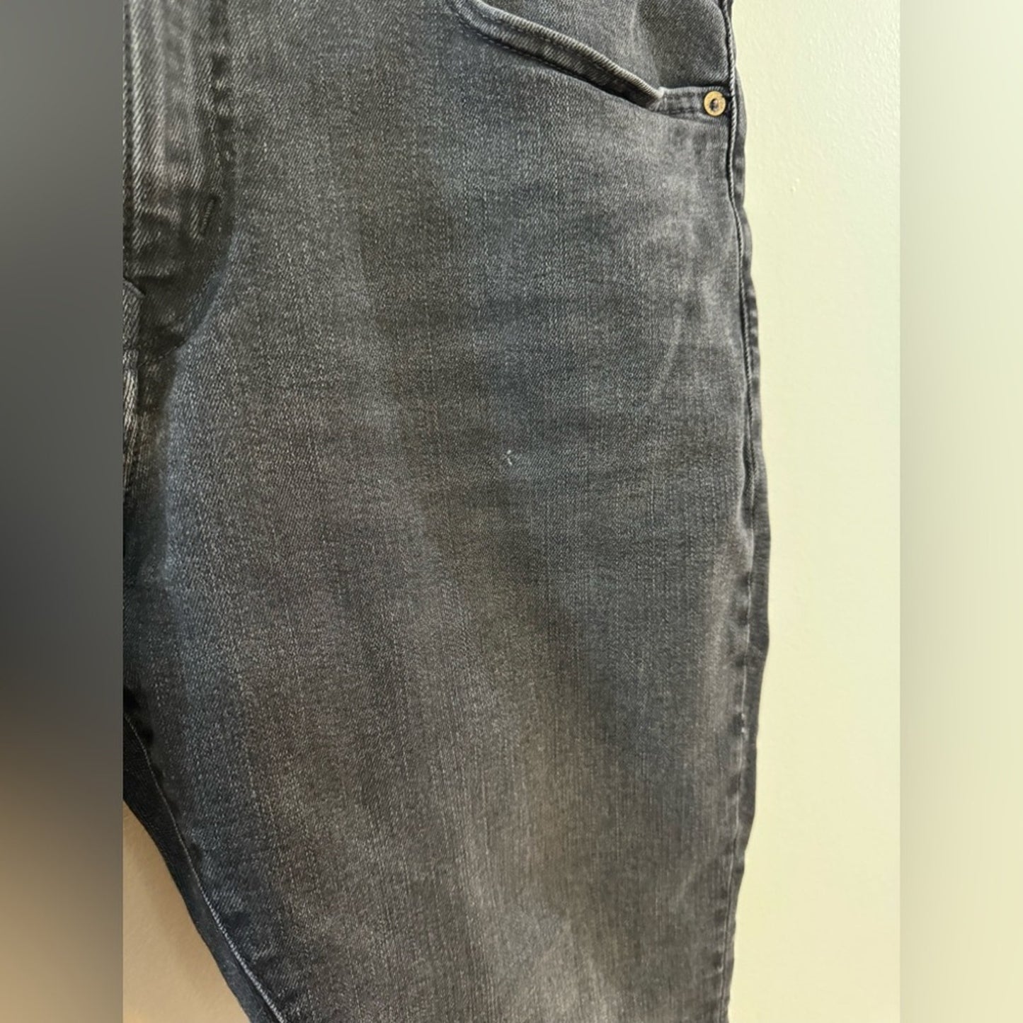Pre-Owned W36xL30 American Eagle Black Slim Jeans