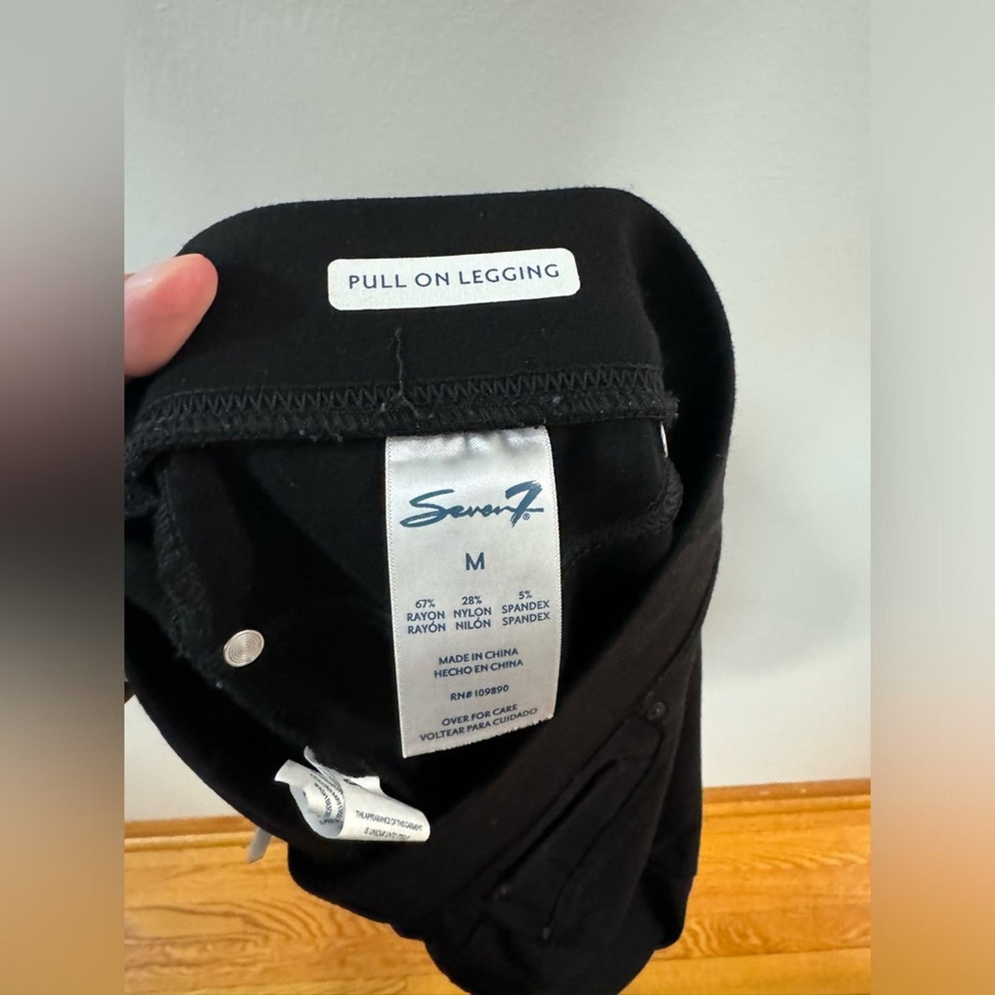 Used MD Seven7 Black Leggings