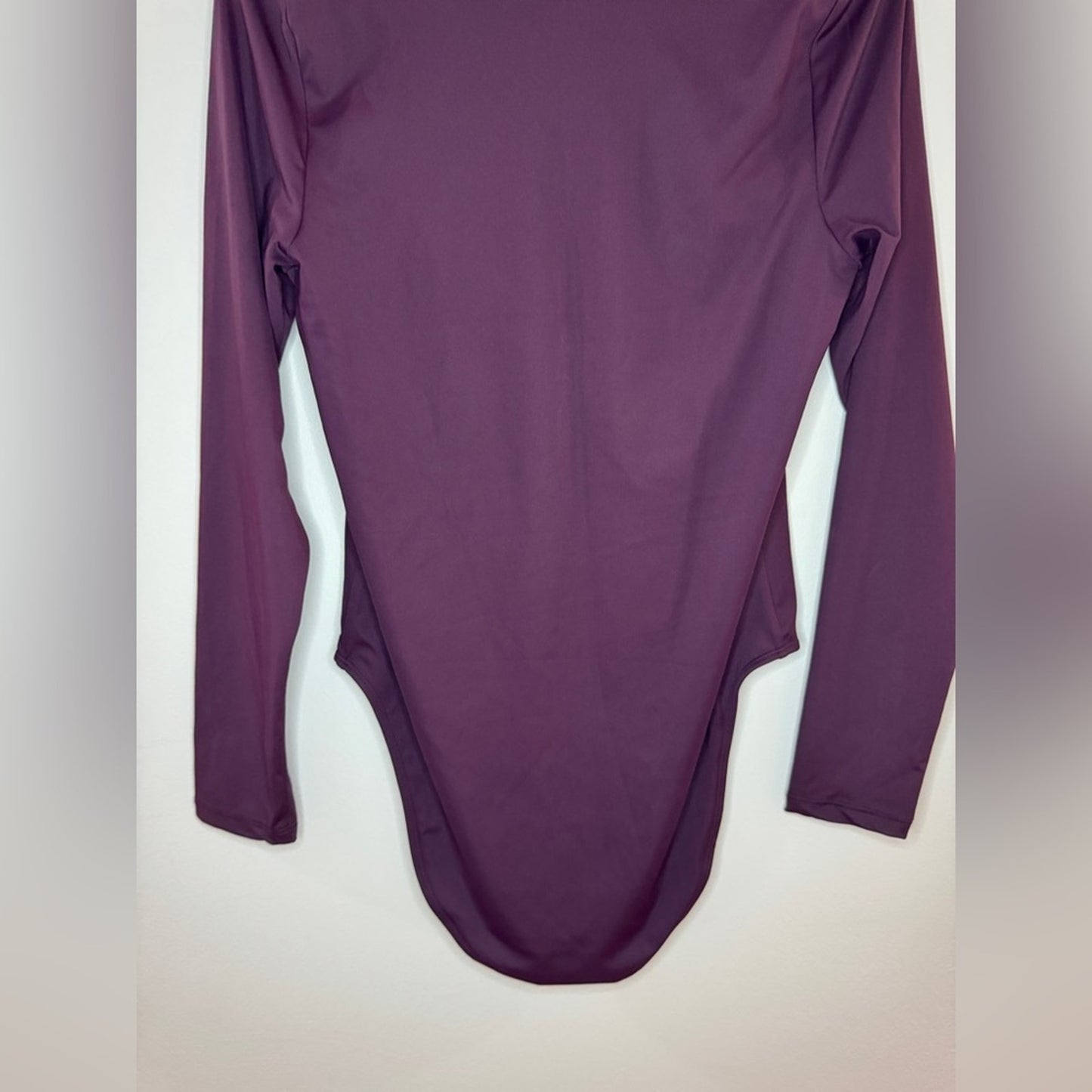 Pre-Owned MD Old Navy Dark Red Long Sleeve Bodysuit