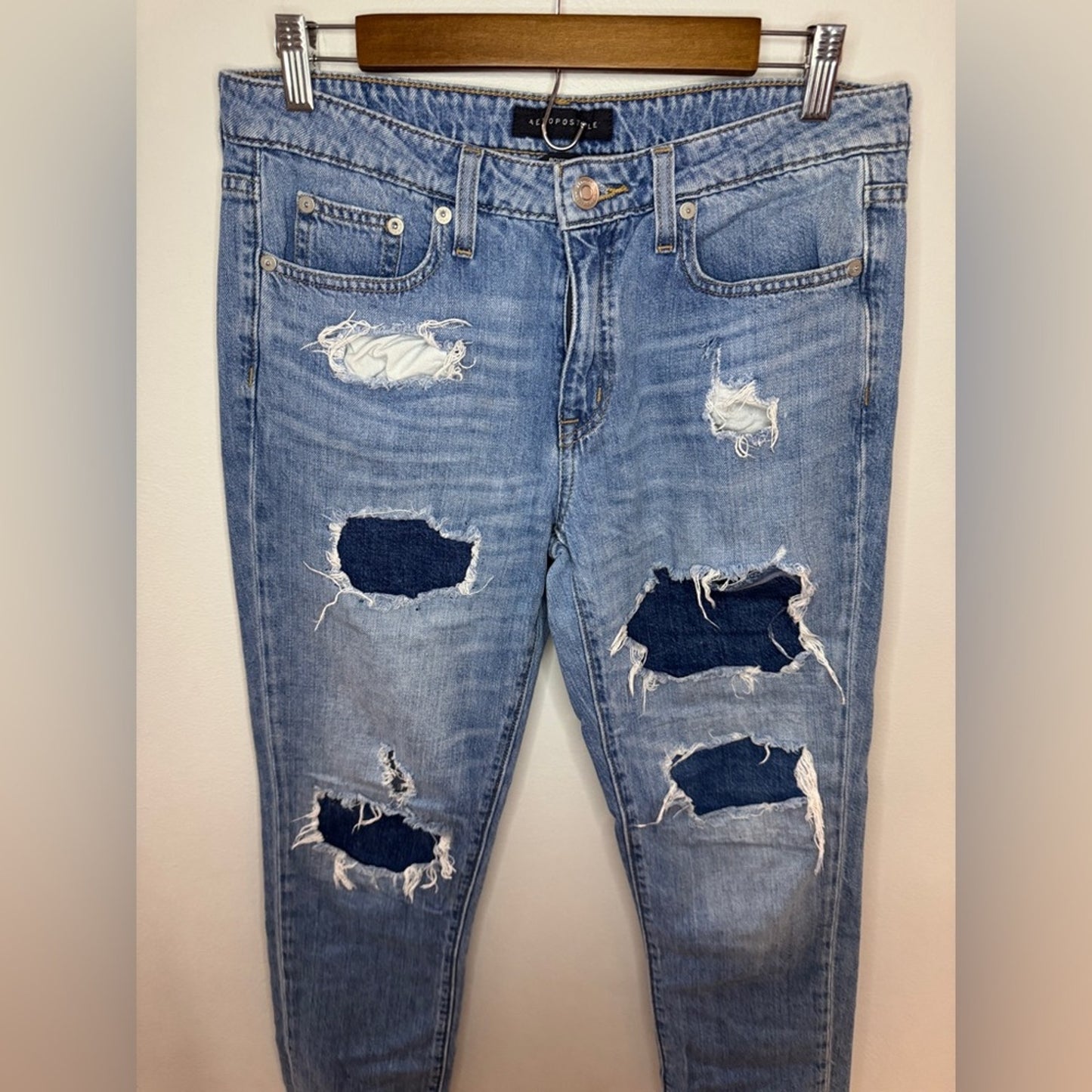 Size 6 Regular Aeropostale Light Blue Distressed Patched Boyfriend Jeans