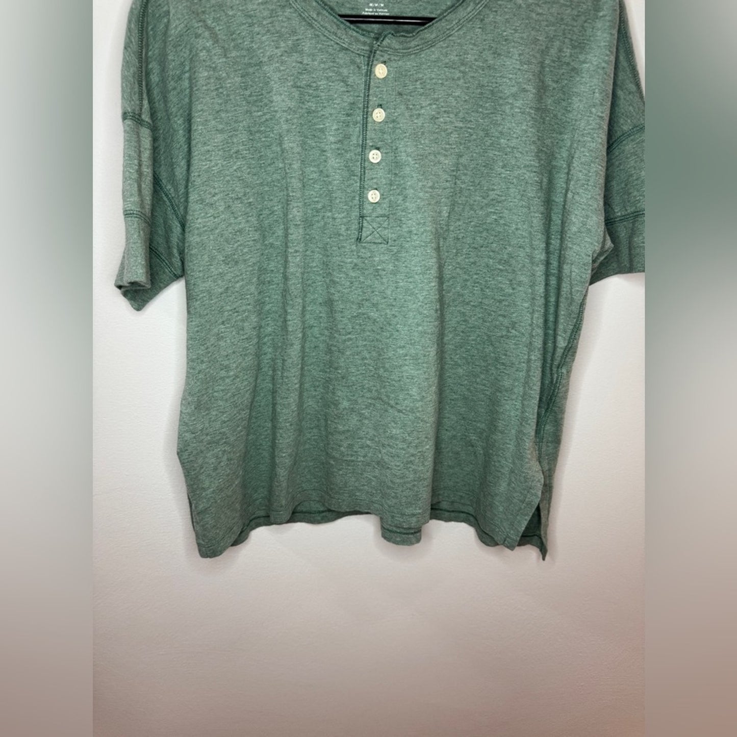 Pre-Owned MD American Eagle Heather Green Oversized Henley T-Shirt