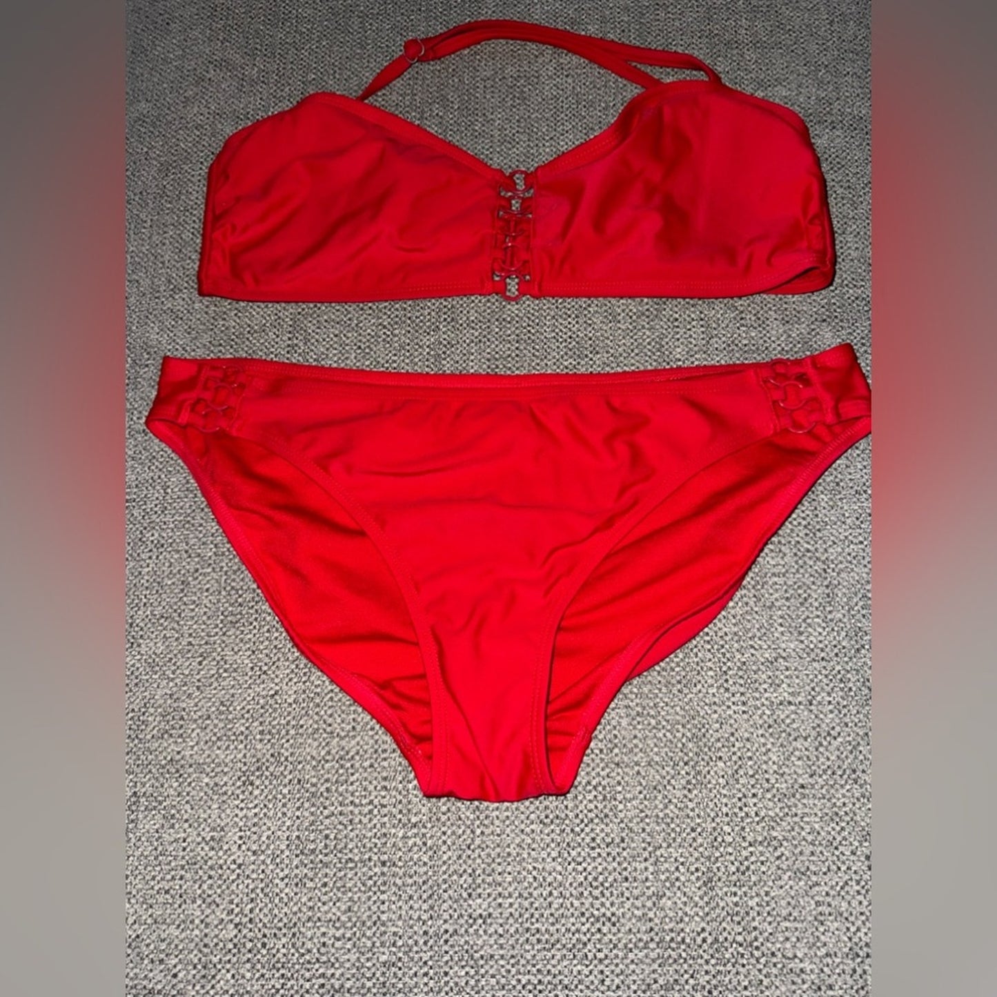 Pre-Owned LG No Boundaries Red O Ring Bikini Top and Bottom