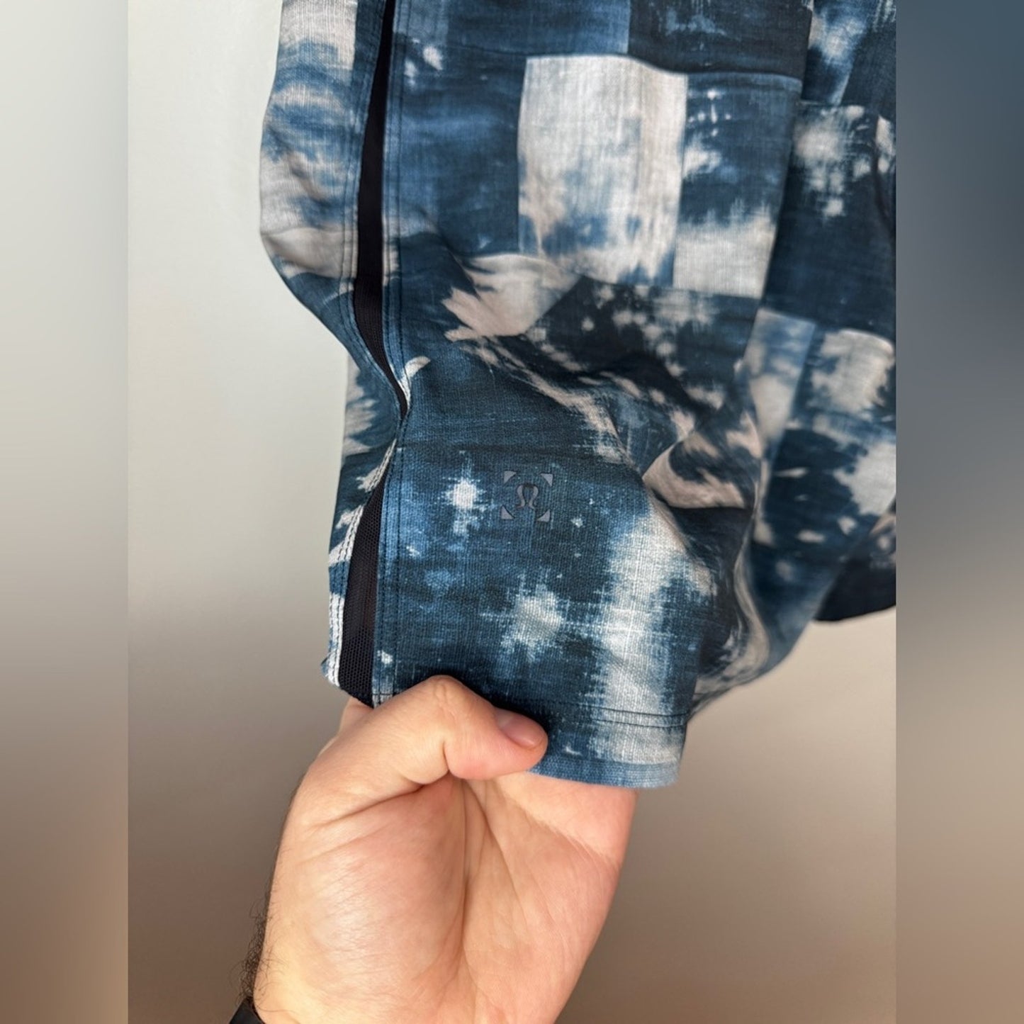 MD Lululemon 9” Inseam Lined Pace Breaker in Mini Bleached Indigo Starlight