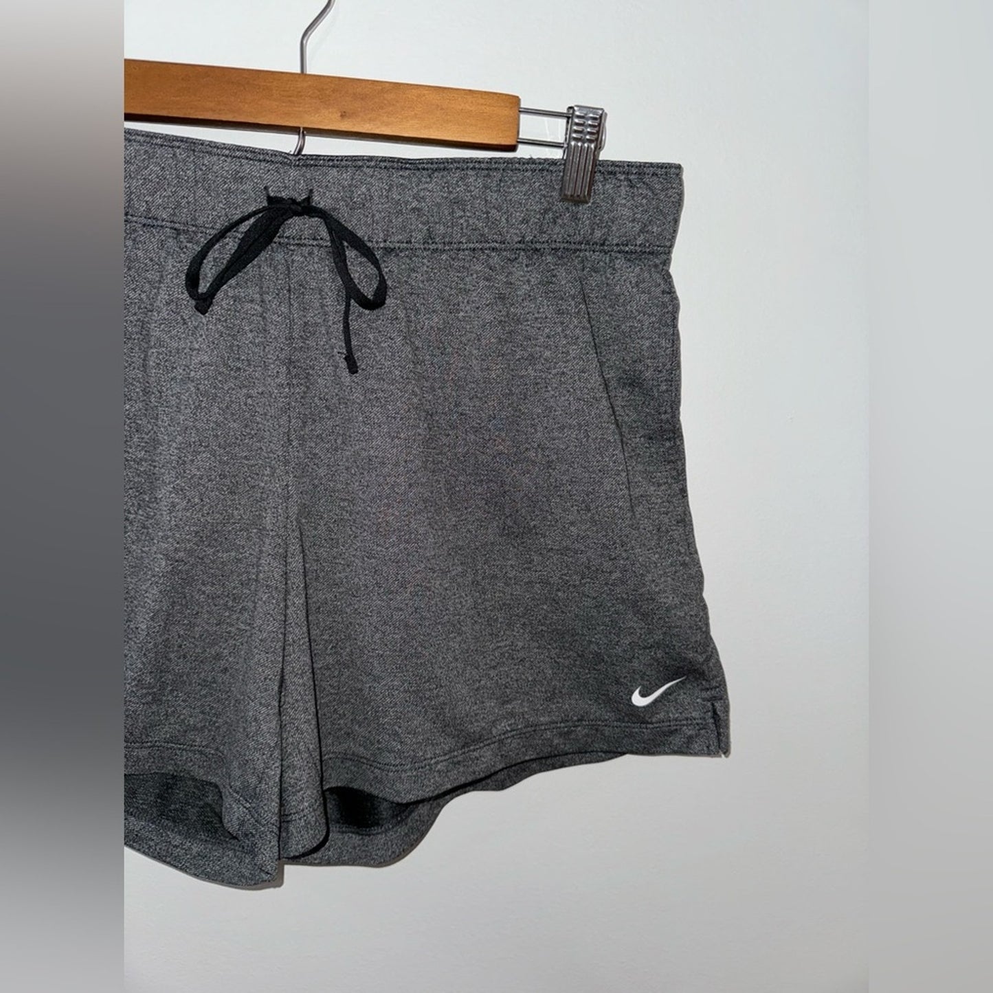 Pre-Owned LG Nike Dri-Fit Dark Grey Athletic Shorts