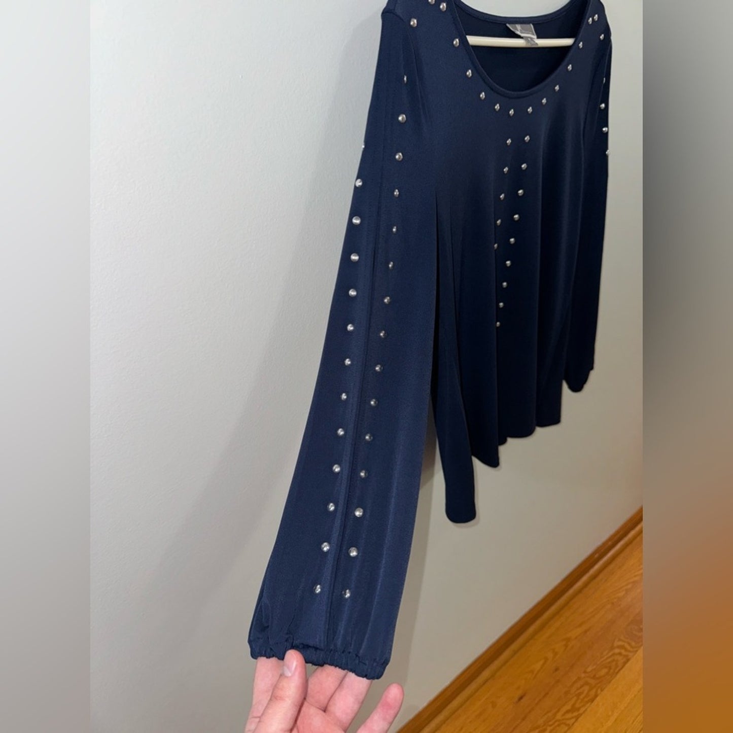 Pre-Owned MD JM Collection Navy Studded Long Sleeve Top