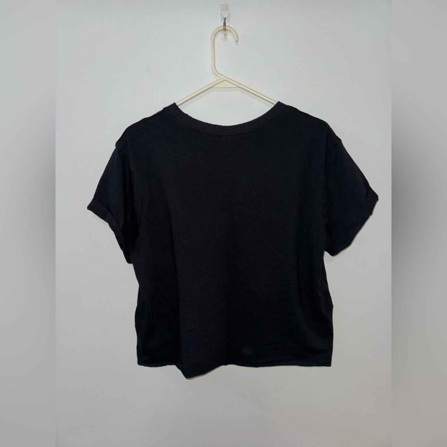 Pre-Owned MD Wild Fable Black Cropped T-Shirt