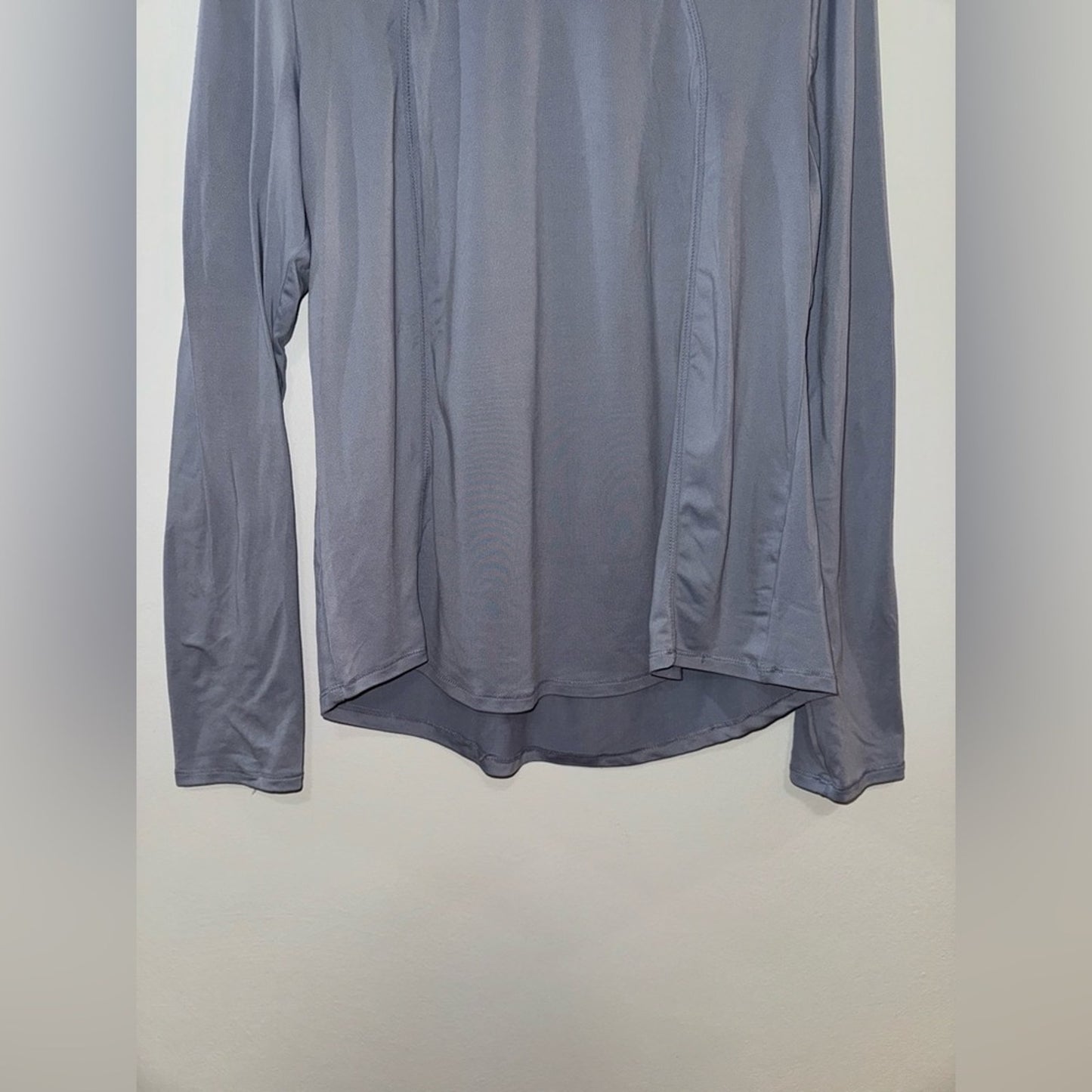Pre-Owned LG Yogalicious Purple Long Sleeve Athletic Shirt
