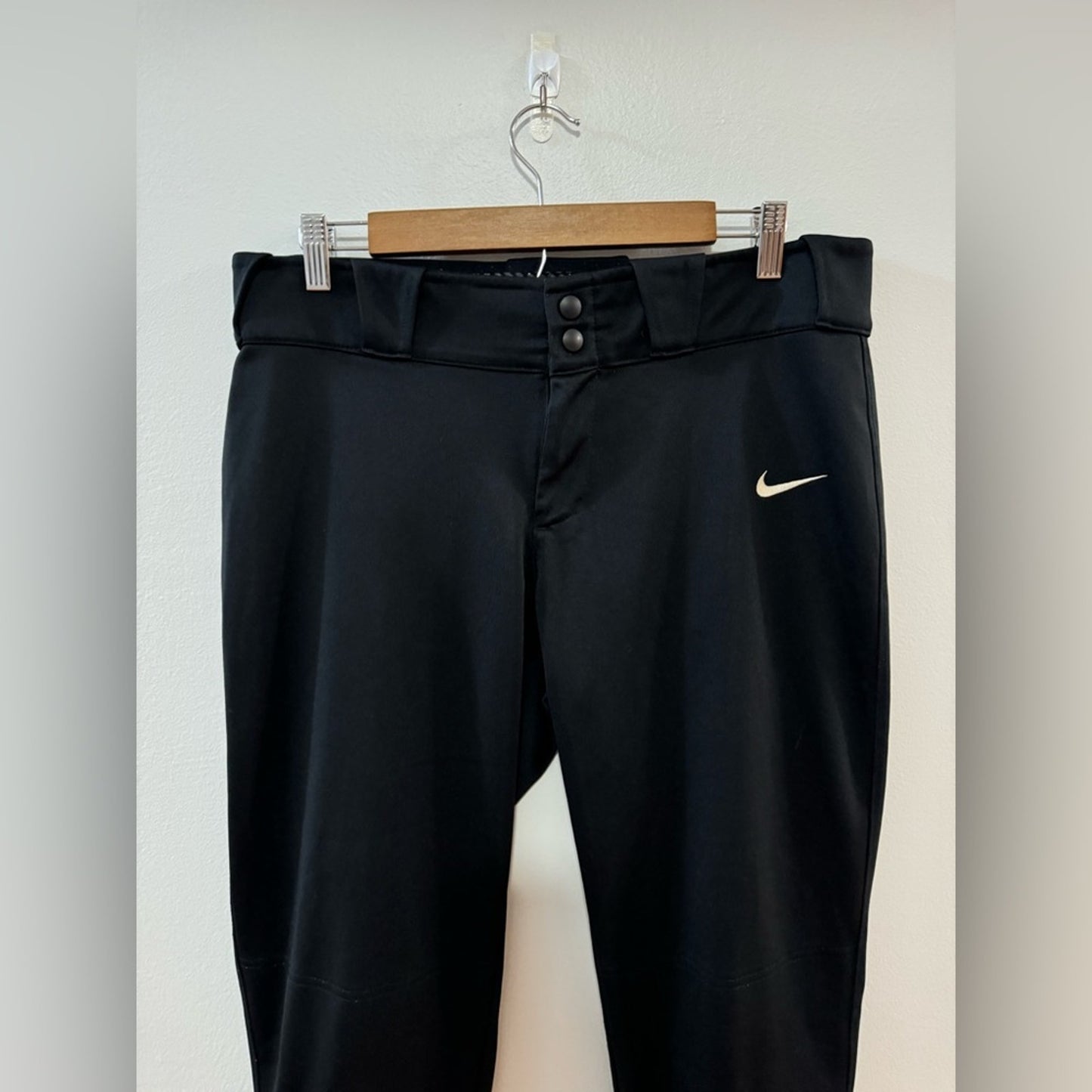 Pre-Owned LG Nike Black Athletic Stretchy Capris