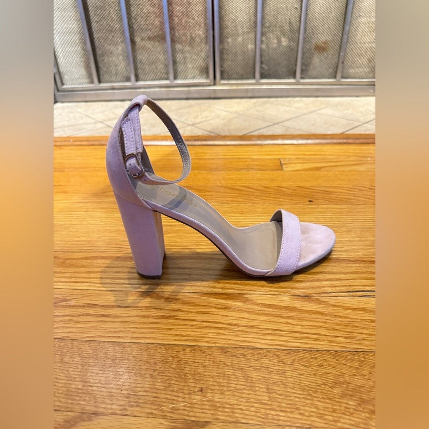 Pre-Owned Size W8.5 Dream Pairs Grey Suede High Heel