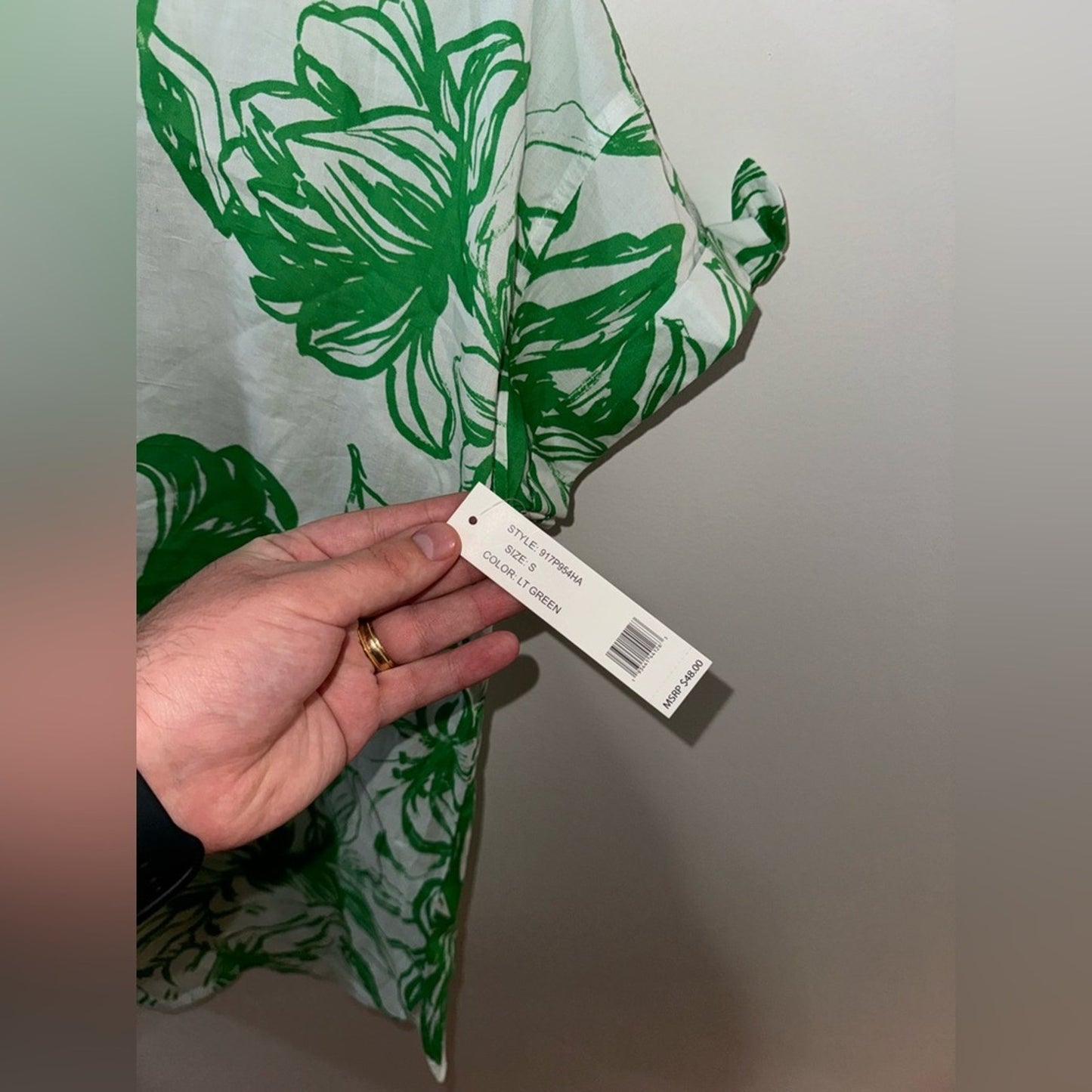 NWT SM Counterparts Green and White Floral Top