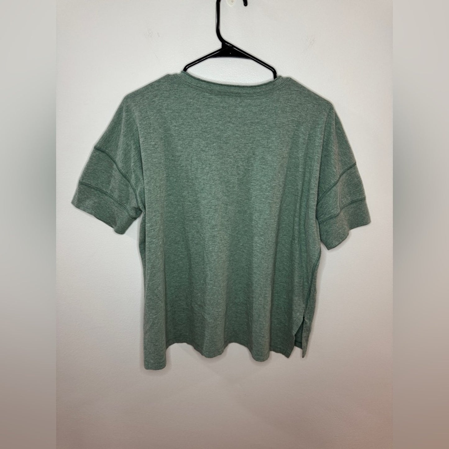 Pre-Owned MD American Eagle Heather Green Oversized Henley T-Shirt