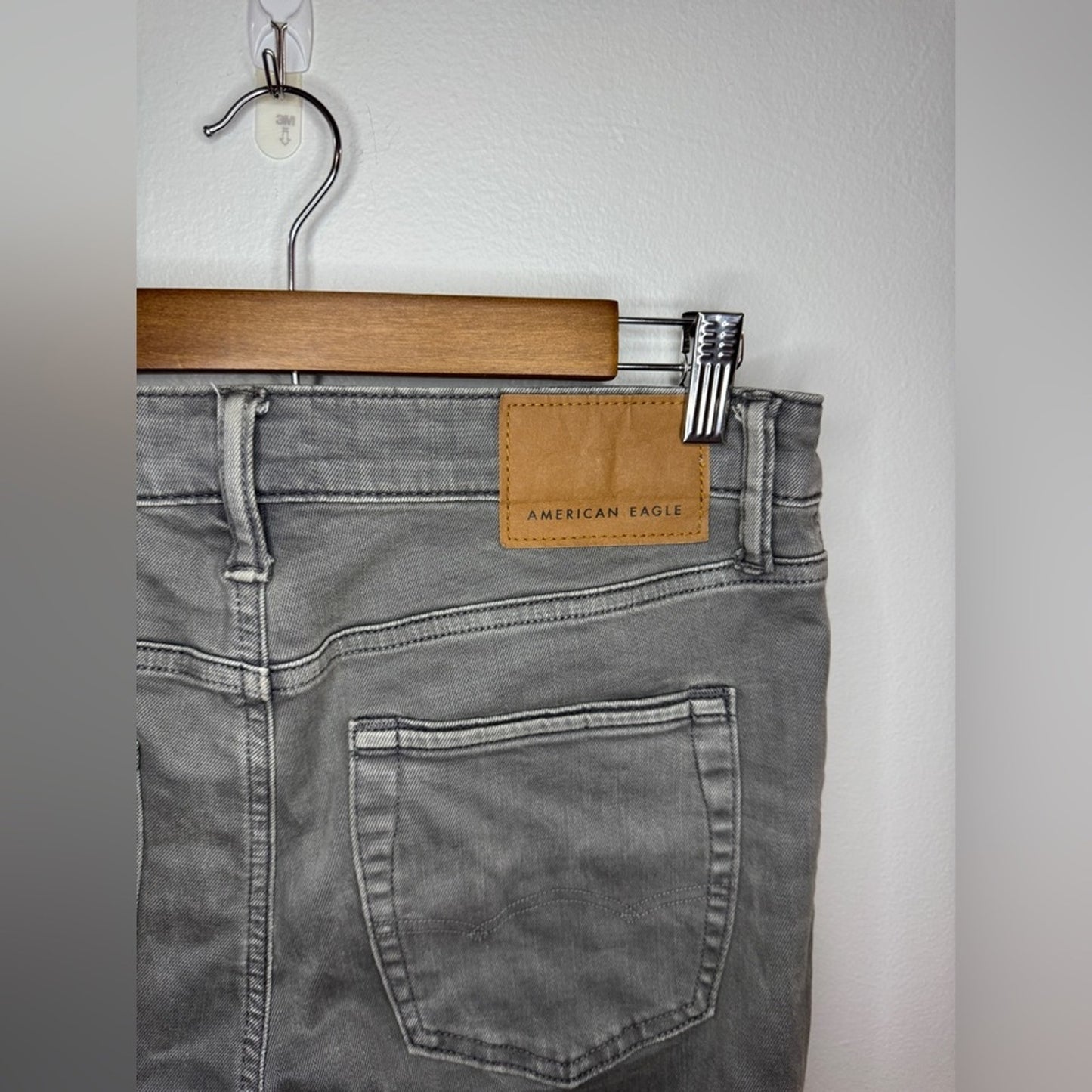 Pre-Owned W30xL34 American Eagle Grey Slim Jeans