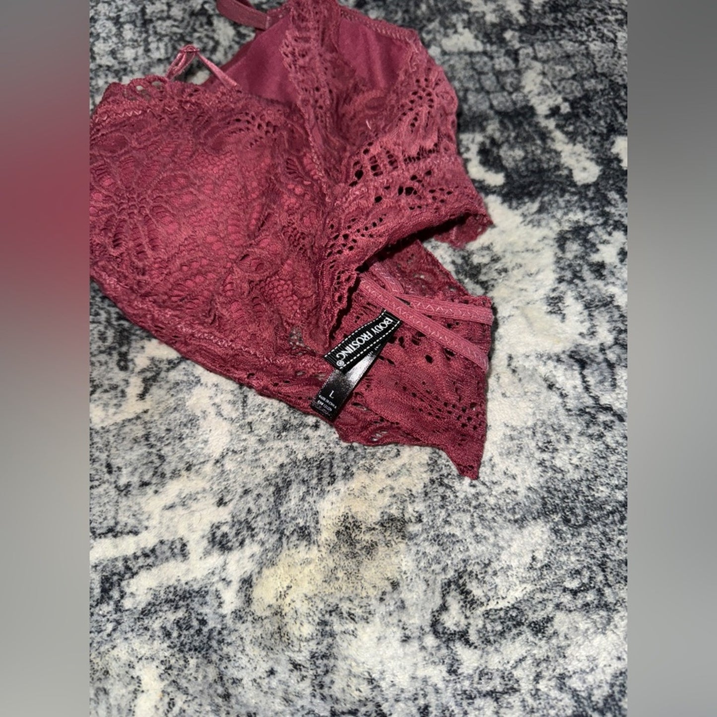 Pre-Owned LG Body Frosting Pink Lace Bralette