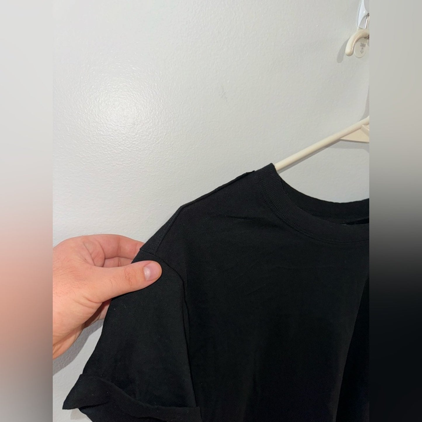 Pre-Owned MD Wild Fable Black Cropped T-Shirt