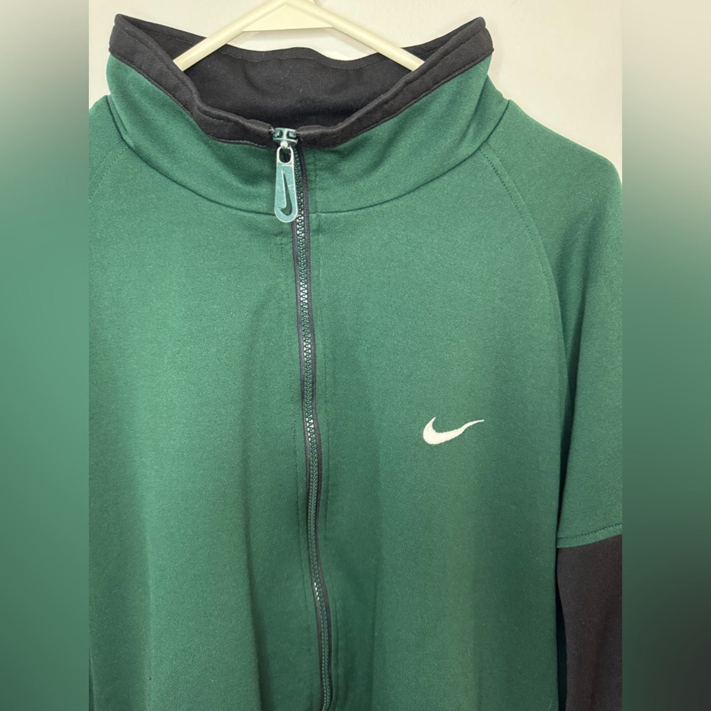 Pre-Owned XL Nike Vintage Dark Green and Black Zip Up Heavyweight Jacket