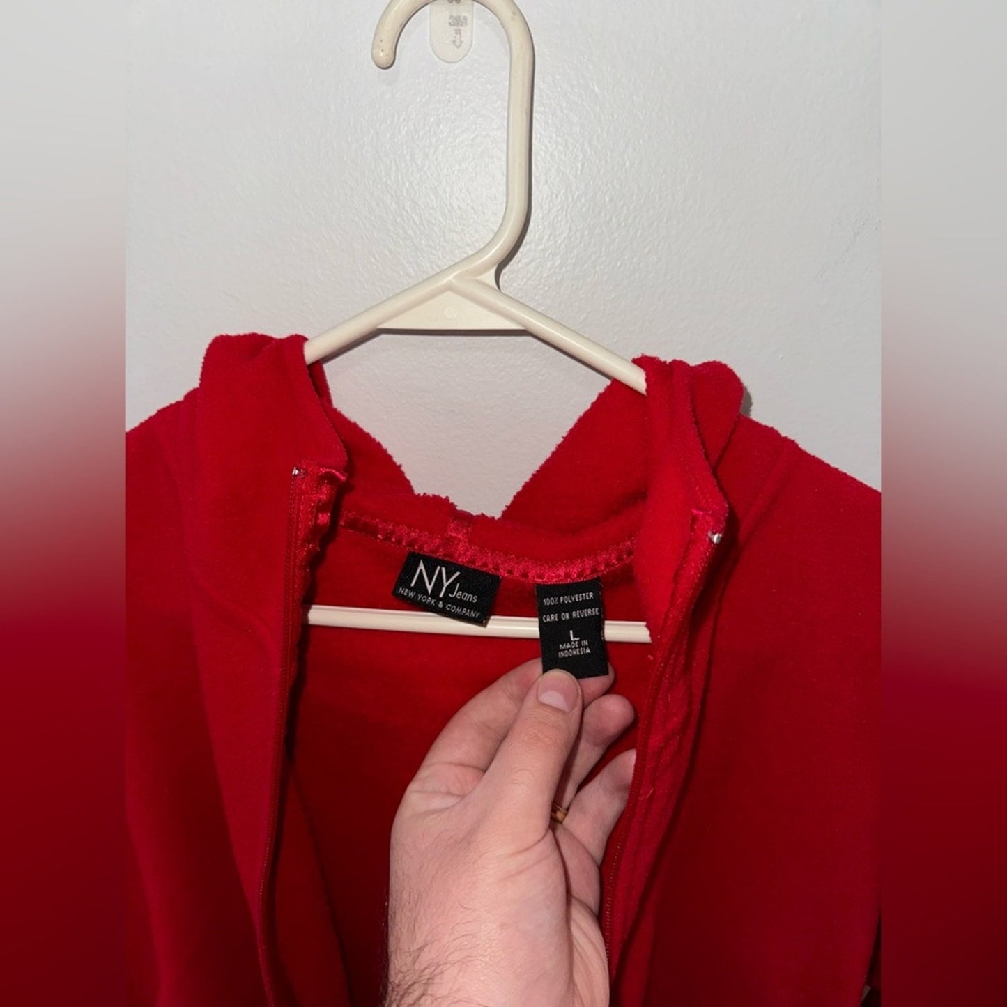 Pre-Owned LG New York and Company Red Hooded Zip Up Fleece Jacket