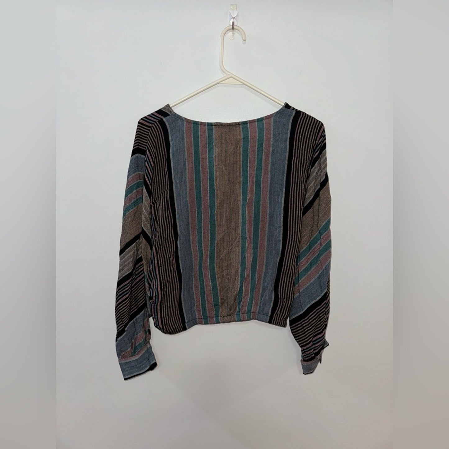 NWT MD American Eagle Black, Blue and Red Striped Long Sleeve Cropped Top