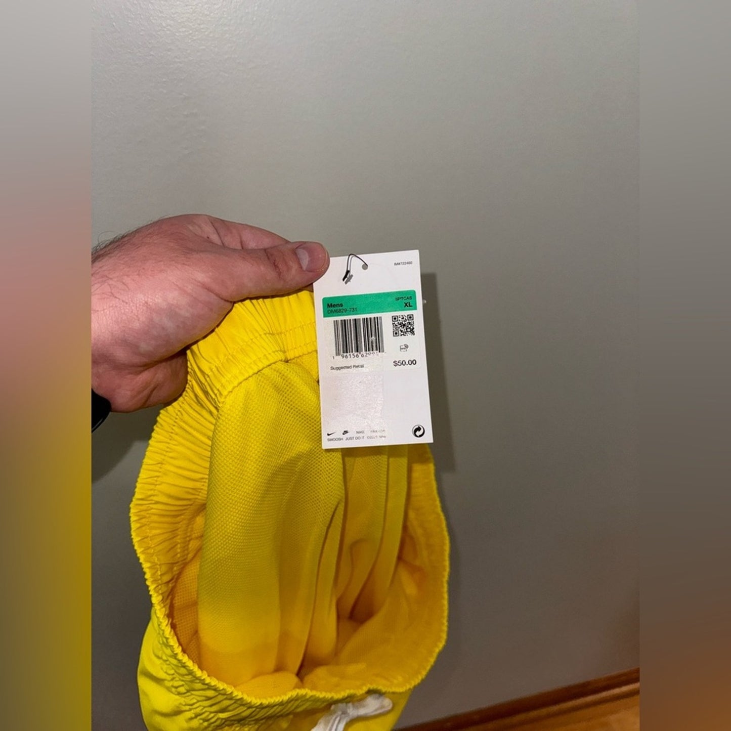NWT XL Nike Yellow Club Woven Short 6” Inseam