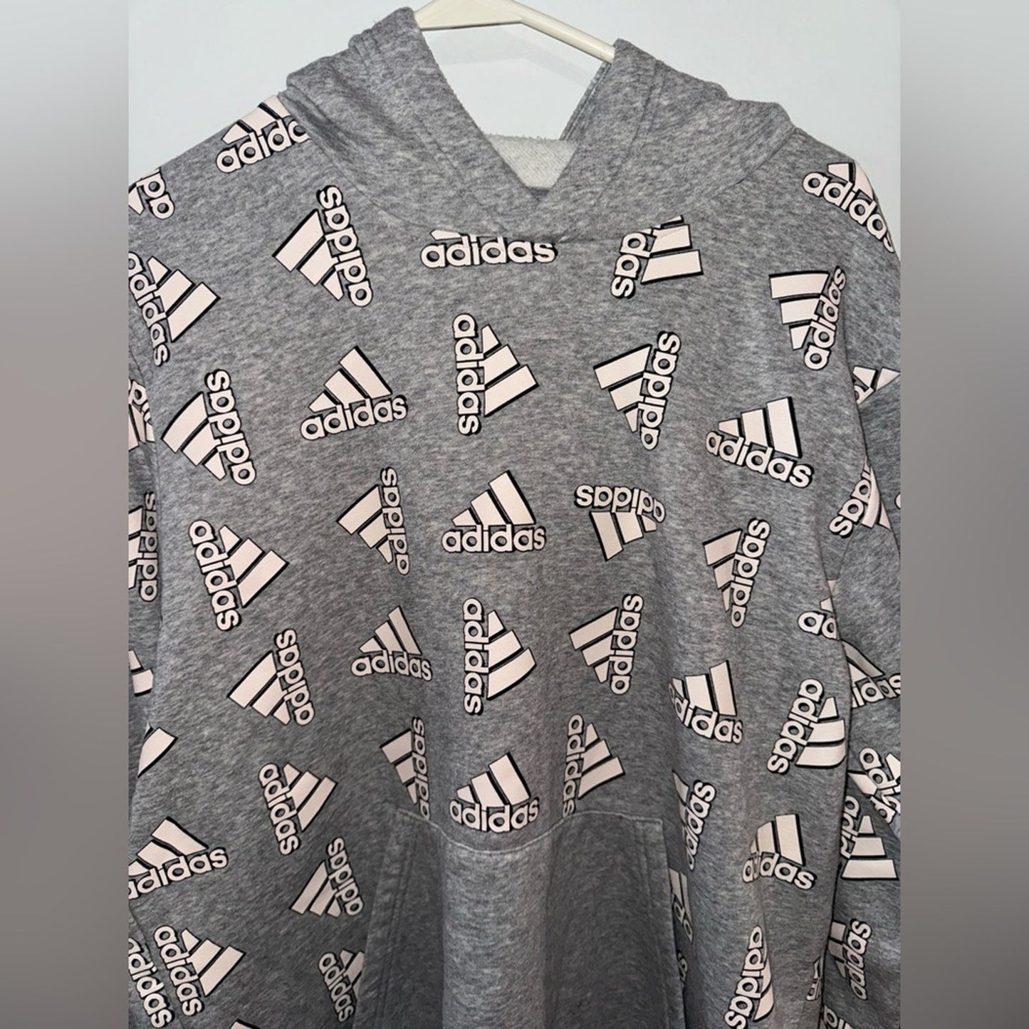 Pre-Owned LG Adidas Heather Grey With White Allover Logo Graphic Pullover Hoodie