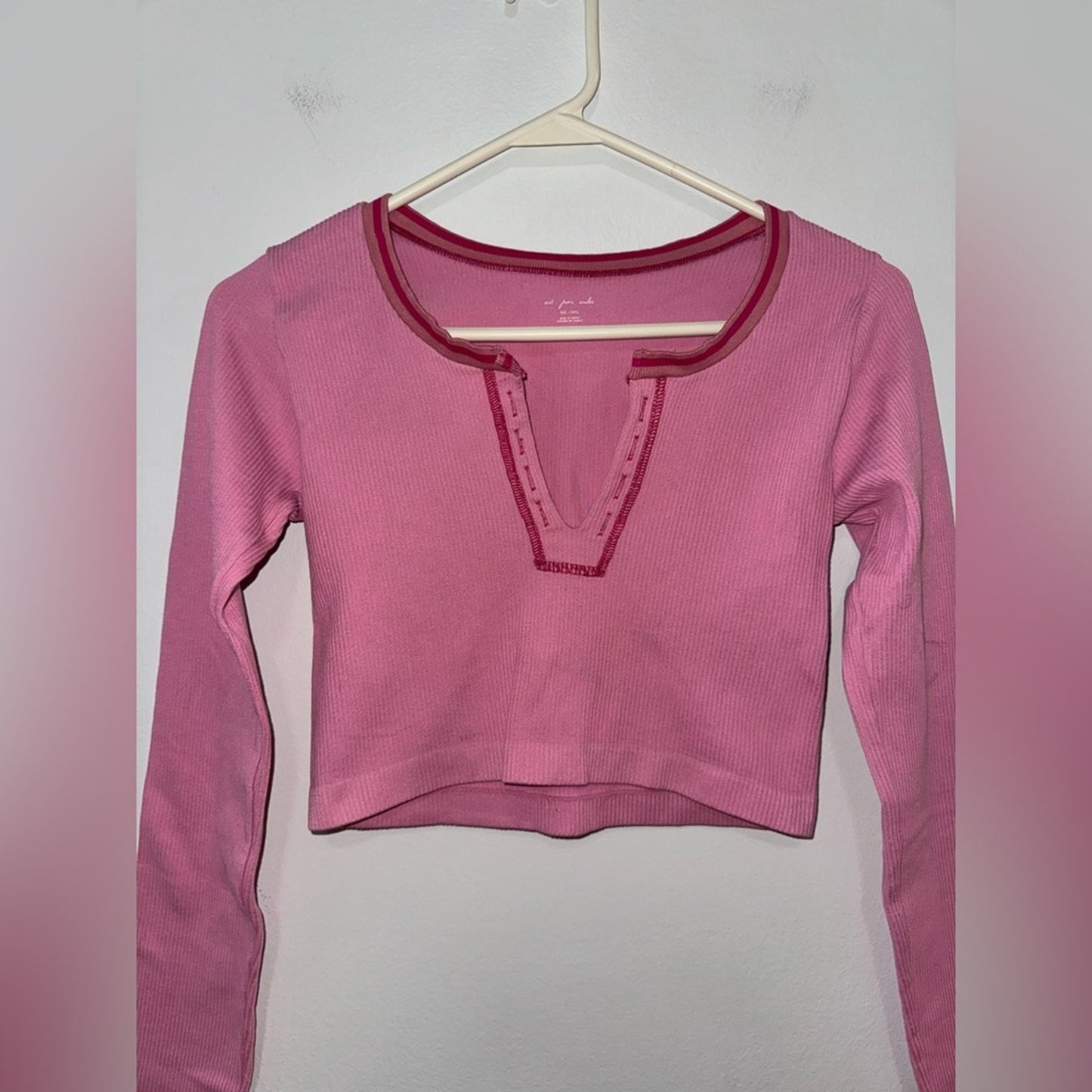 Pre-Owned MD/LG Out From Under Pink Ribbed Long Sleeve Top