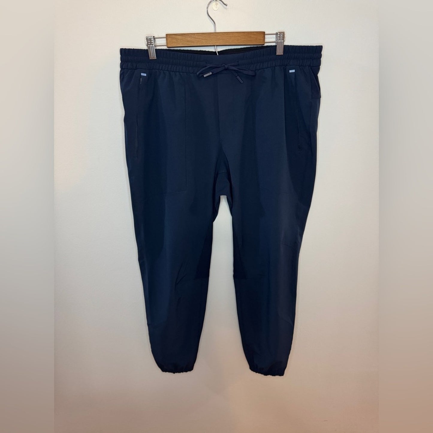 Pre -Owned XXL Lululemon License to Train Jogger 29” Inseam in True Navy
