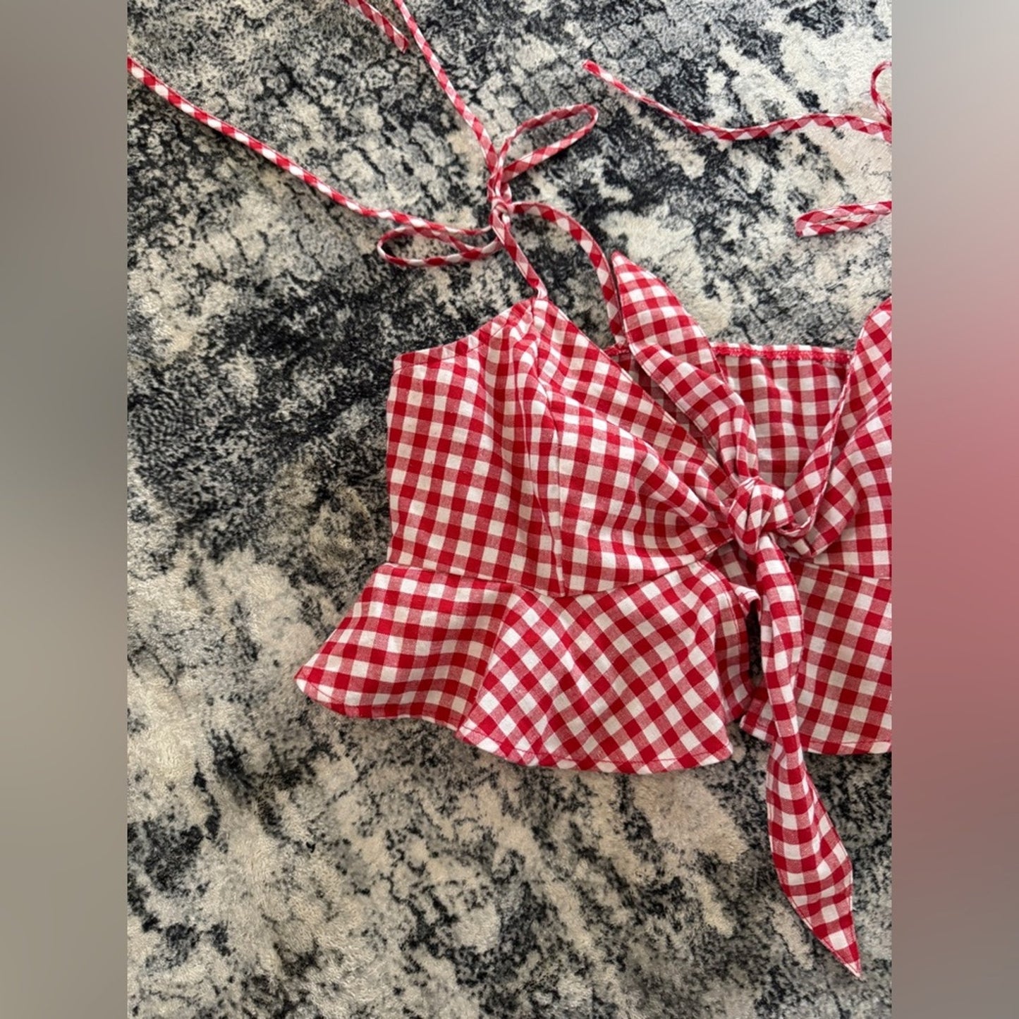 Pre-Owned LG SHEIN Red and White Checker Tie Top