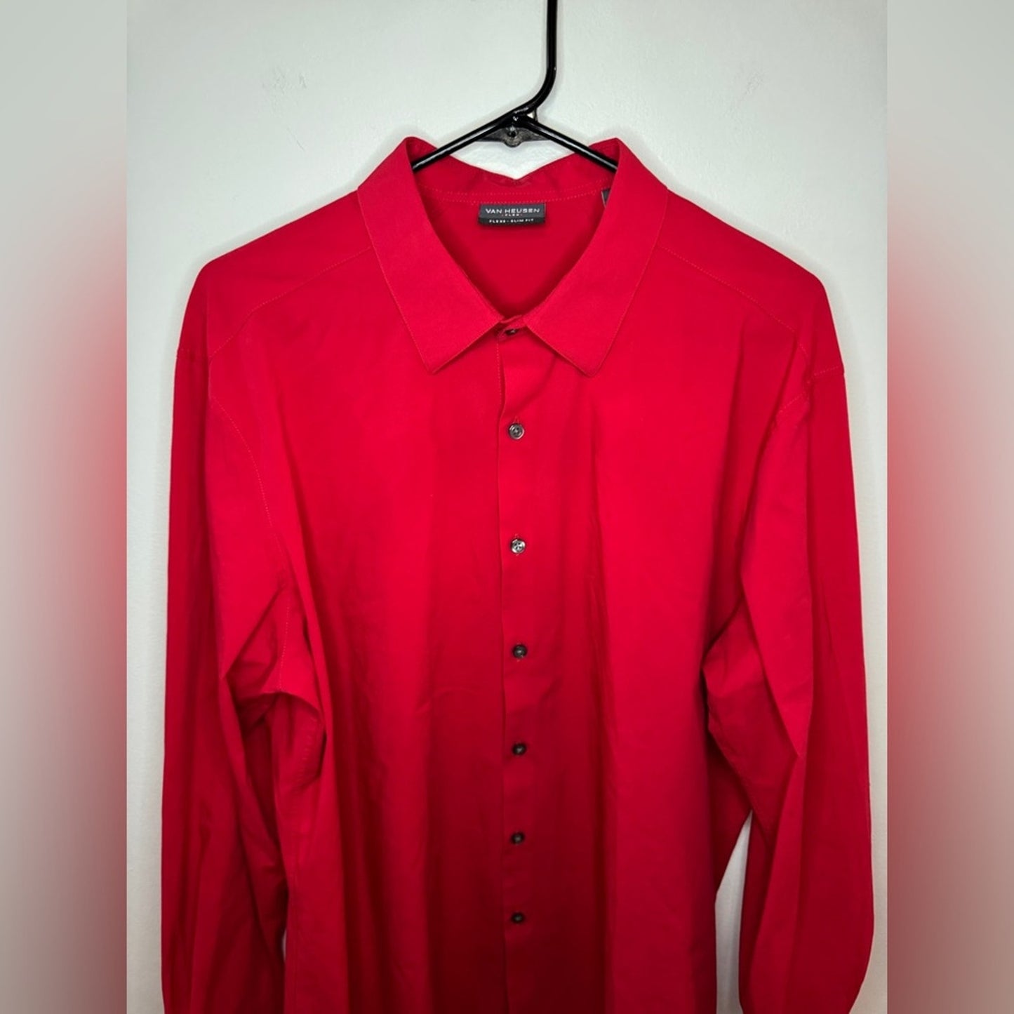 Pre-Owned XL Van Huesen Red Flex Button Up Shirt