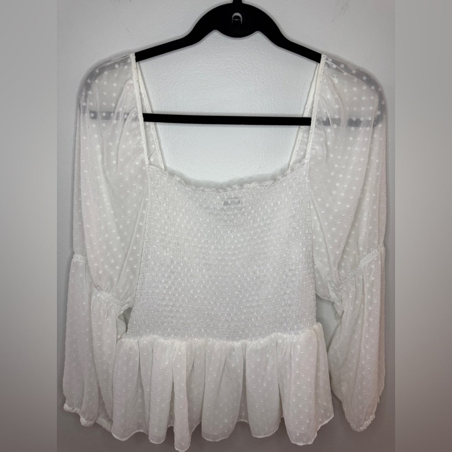 Pre-Owned LG Express White Polka Dot Long Sleeve Top