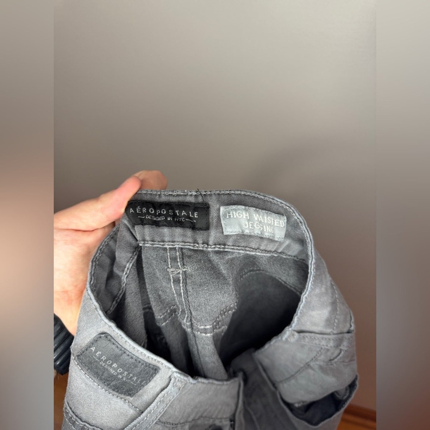 Pre-Owned Size 10 Regular Aeropostale Grey High Waisted Jegging