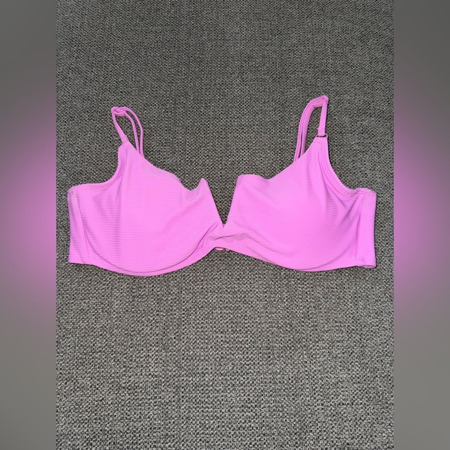 Pre-Owned LG No Boundaries Pink Ribbed Structured V Bikini Top