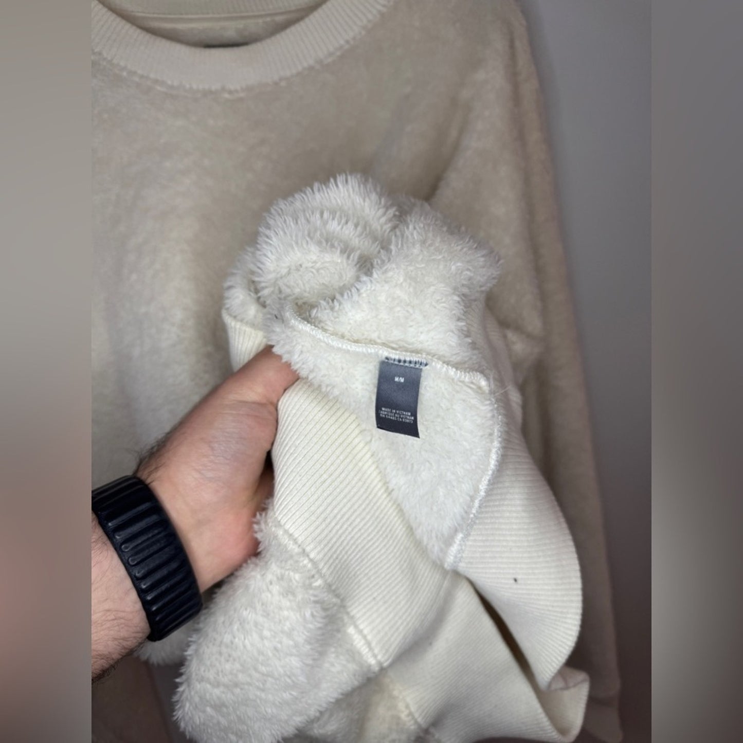 Pre-Owned MD Aerie White Faux Fur Crewneck Shirt