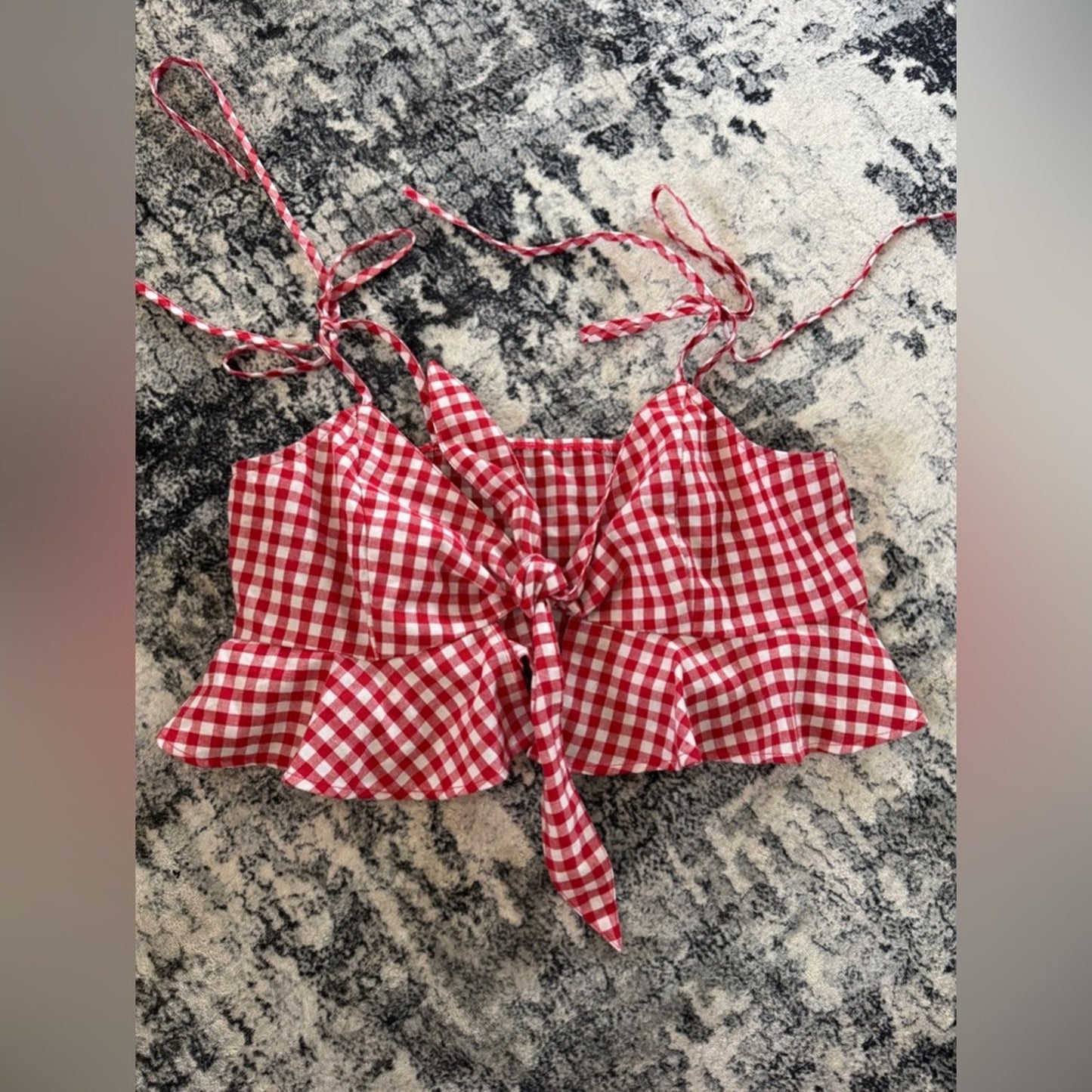 Pre-Owned LG SHEIN Red and White Checker Tie Top