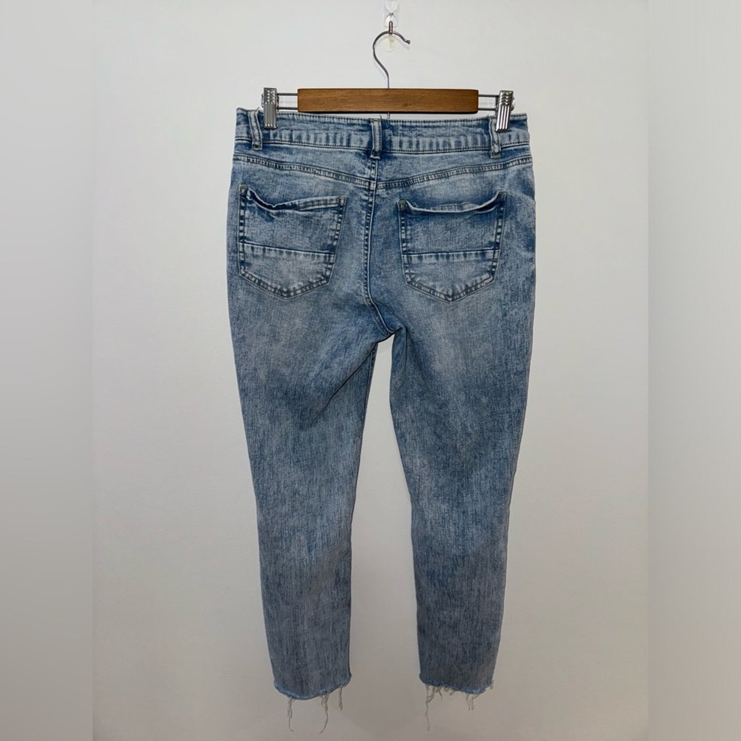 Pre-Owned MD Refuge Light Blue Distressed Skinny Jeans