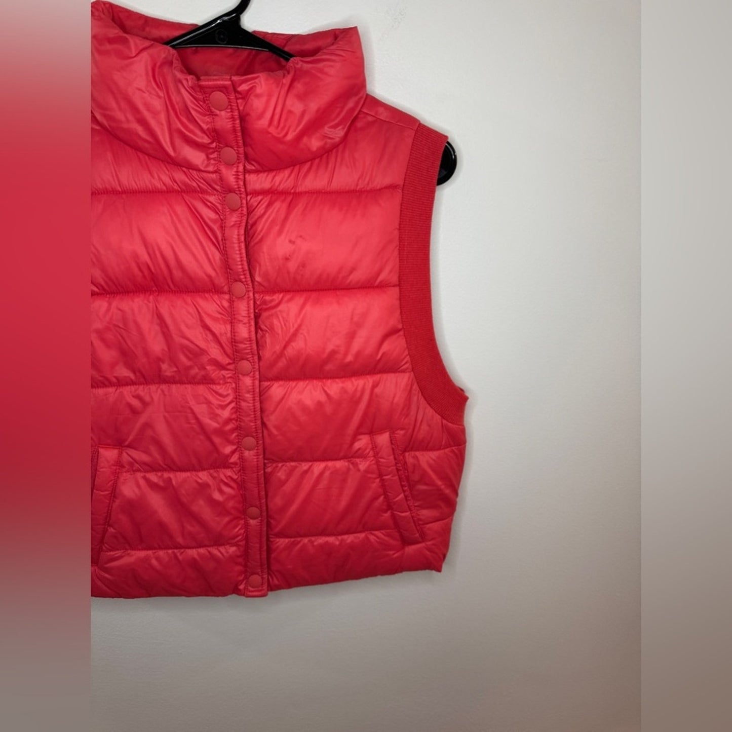 Pre-Owned SM Offline by Aerie Red Button-Up Sleeveless Puffer Vest