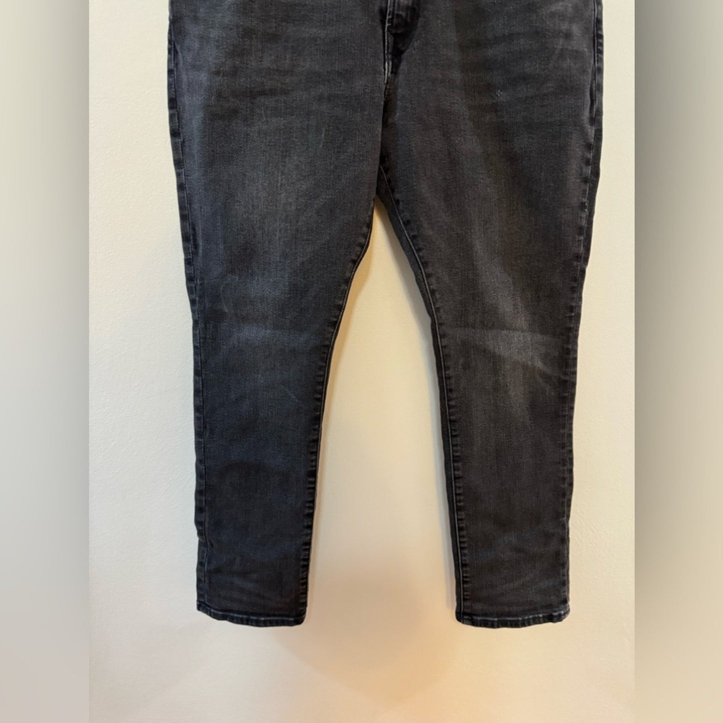 Pre-Owned W36xL30 American Eagle Black Slim Jeans